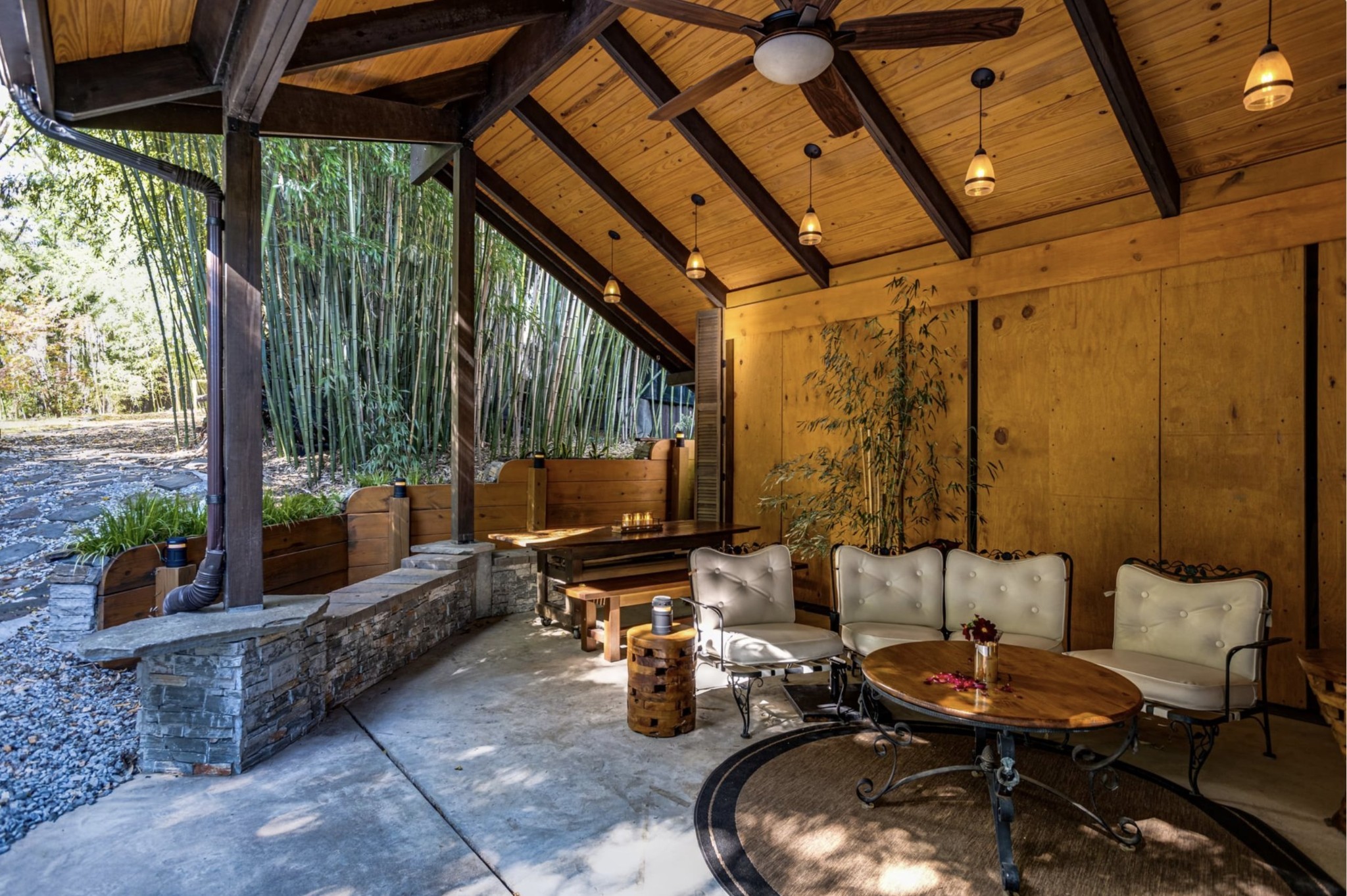 Nashville, Tennessee 37221, United States, 3 Bedrooms Bedrooms, ,2 BathroomsBathrooms,Residential,Active,110037