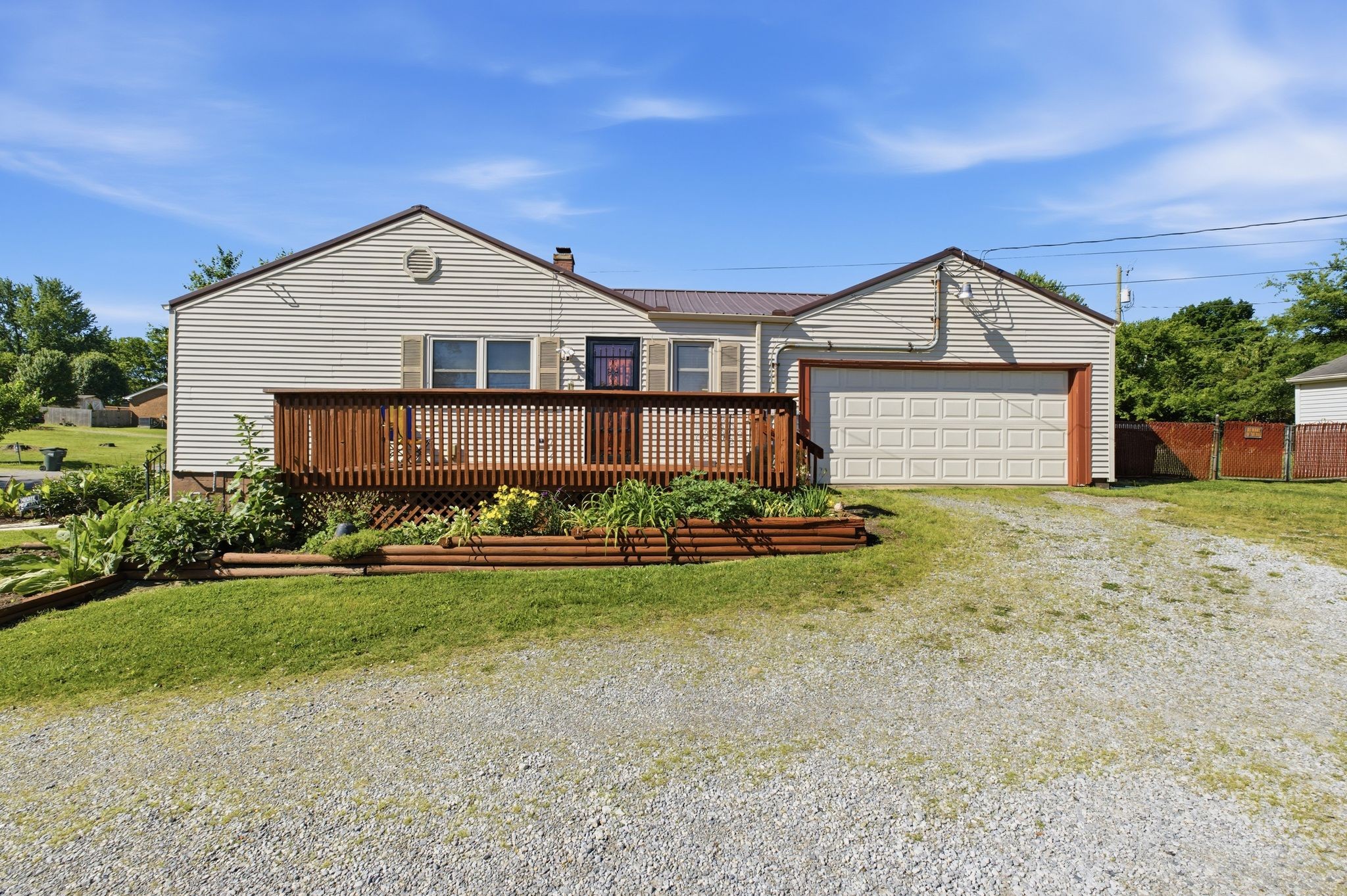 442 Crescent Dr