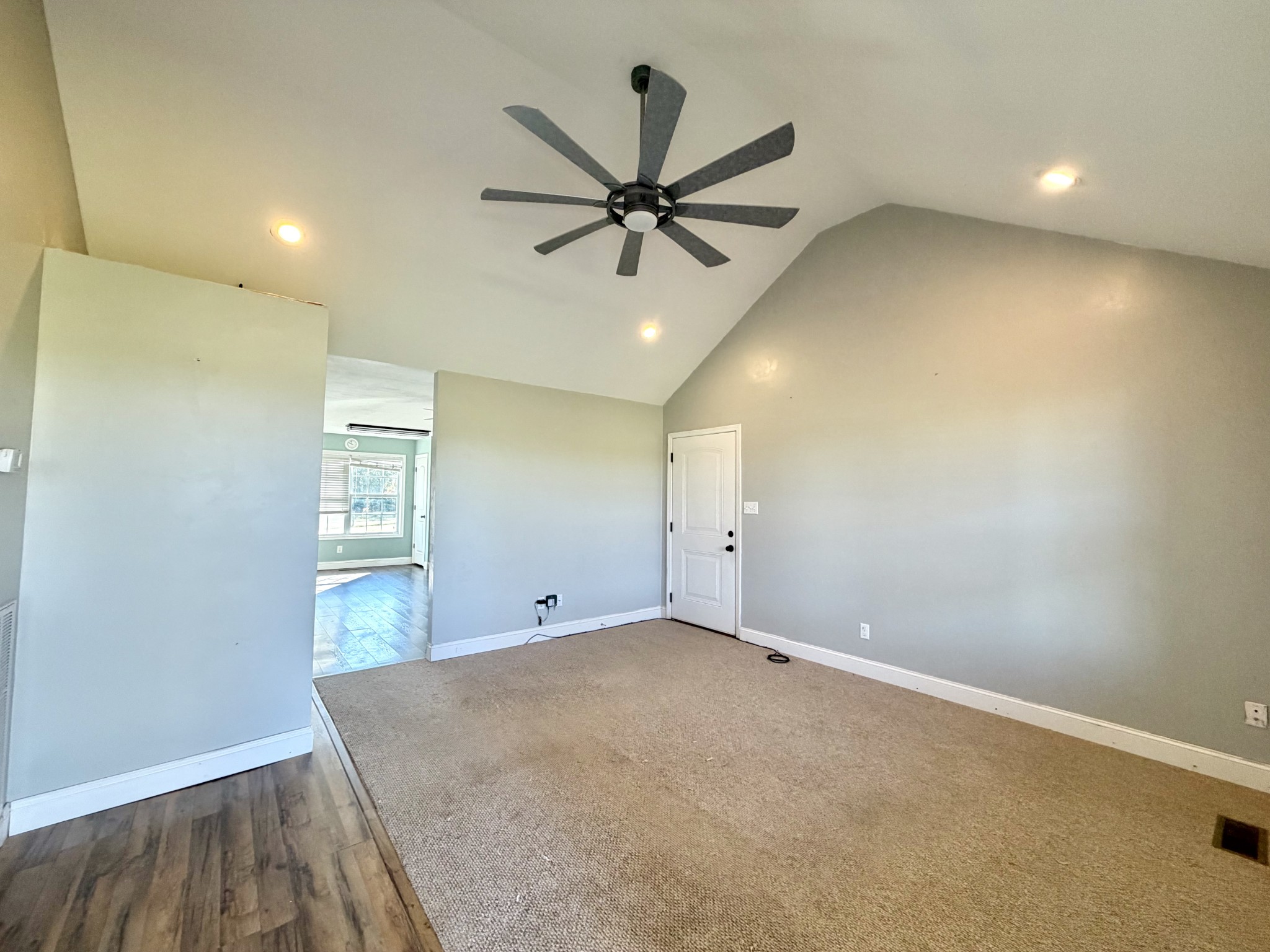 1240 Newton Ln