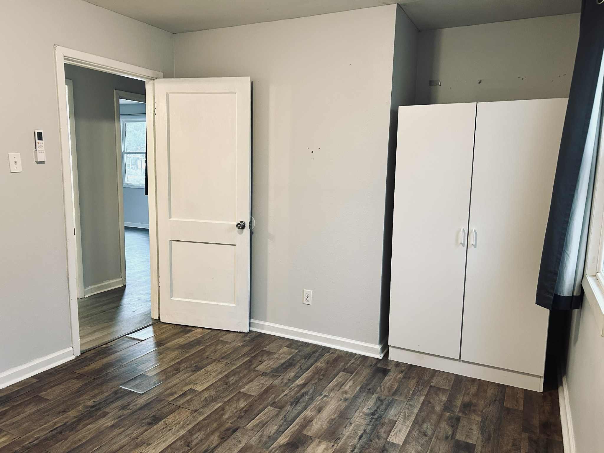 Clarksville, Tennessee 37042, United States, 2 Bedrooms Bedrooms, ,1 BathroomBathrooms,Residential,Active,230863