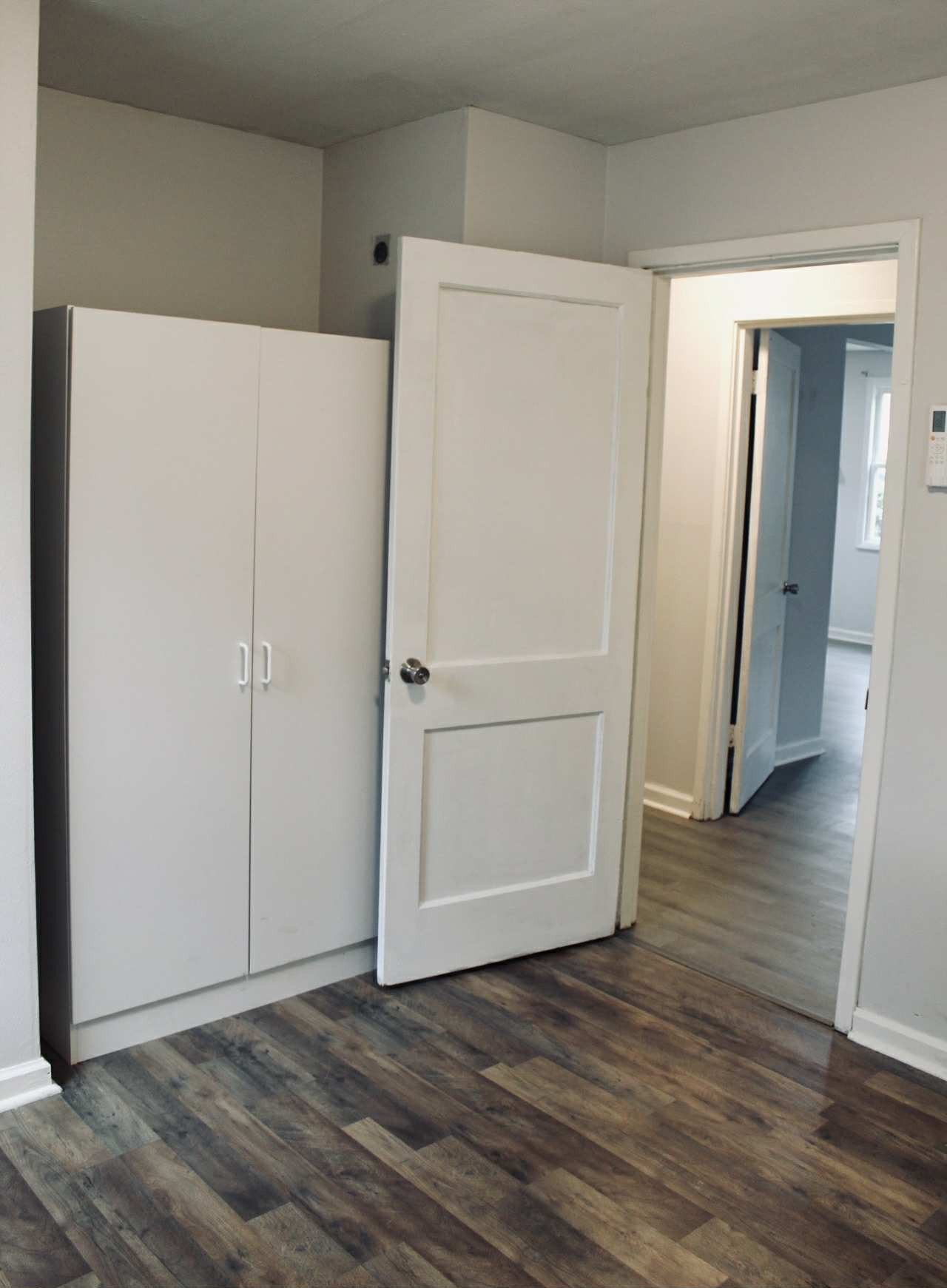 Clarksville, Tennessee 37042, United States, 2 Bedrooms Bedrooms, ,1 BathroomBathrooms,Residential,Active,230863