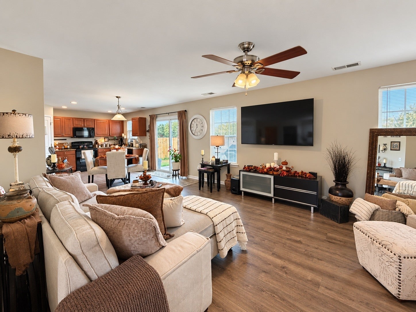1268 Scarcroft Ln