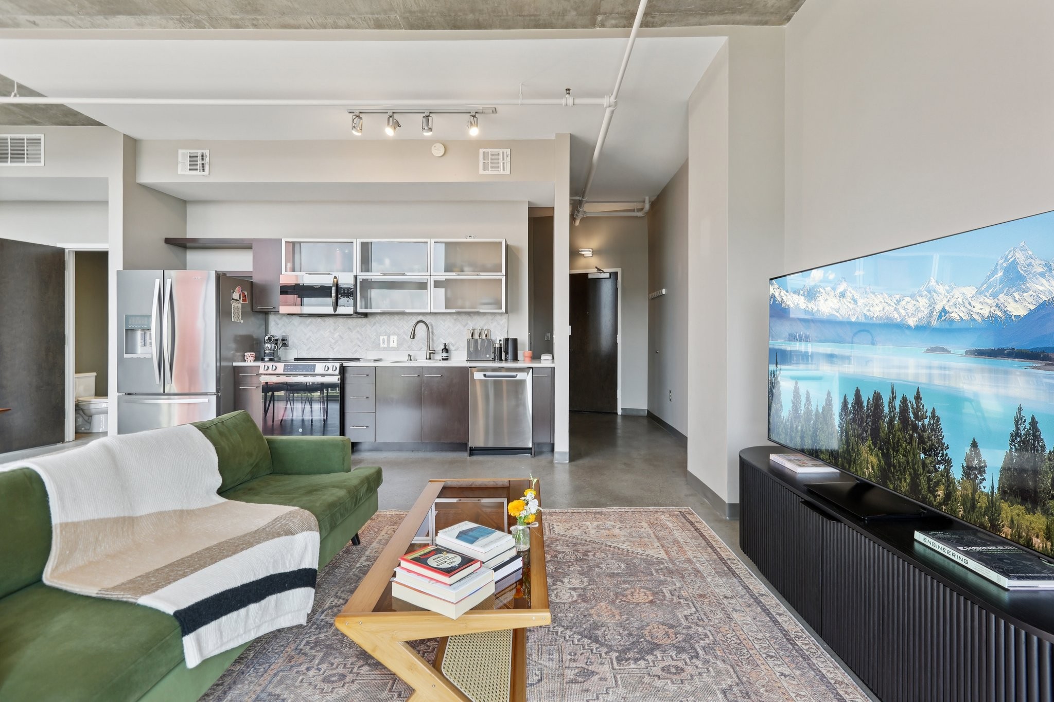 2115 Yeaman Pl 518