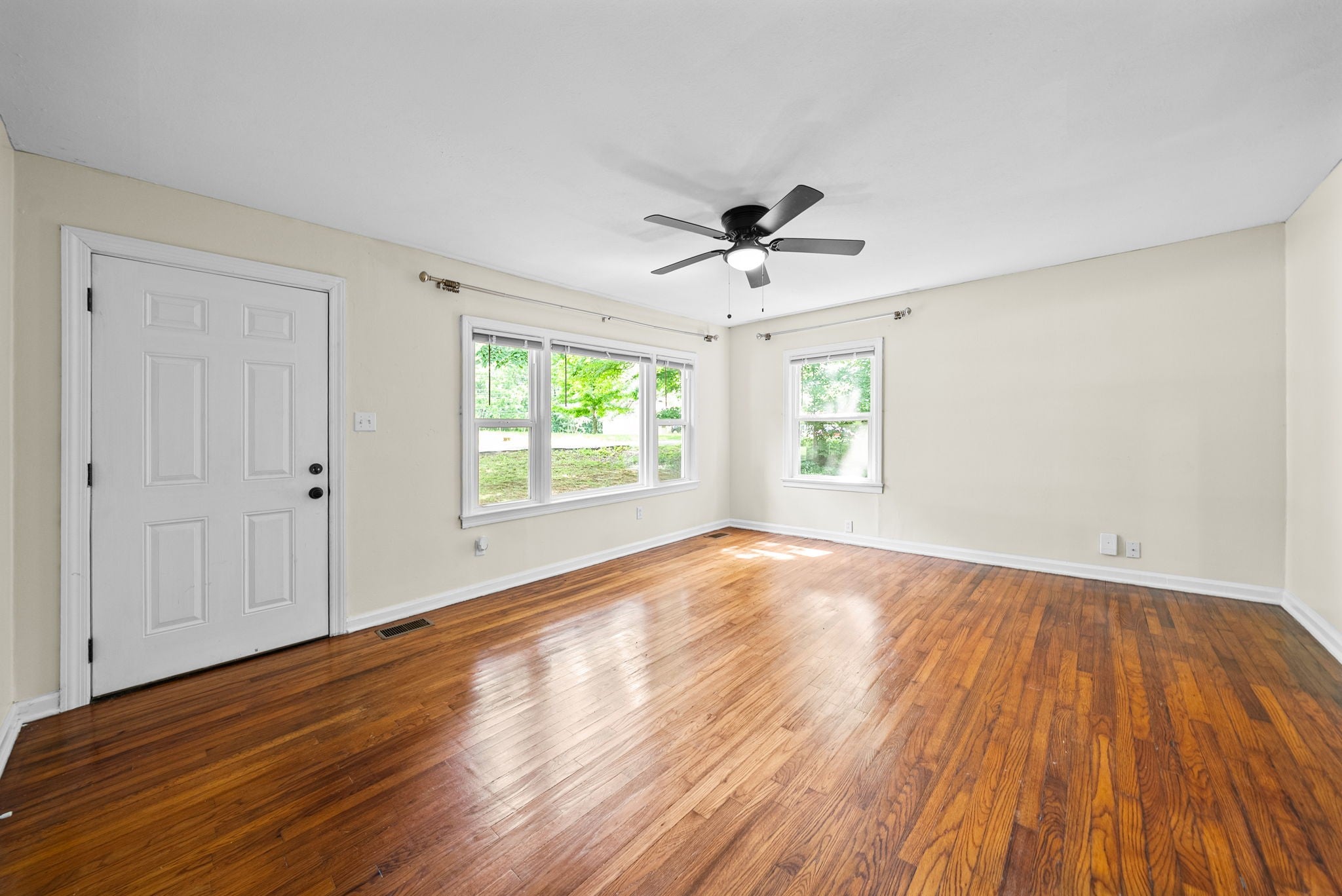 120 Circle Hill Dr