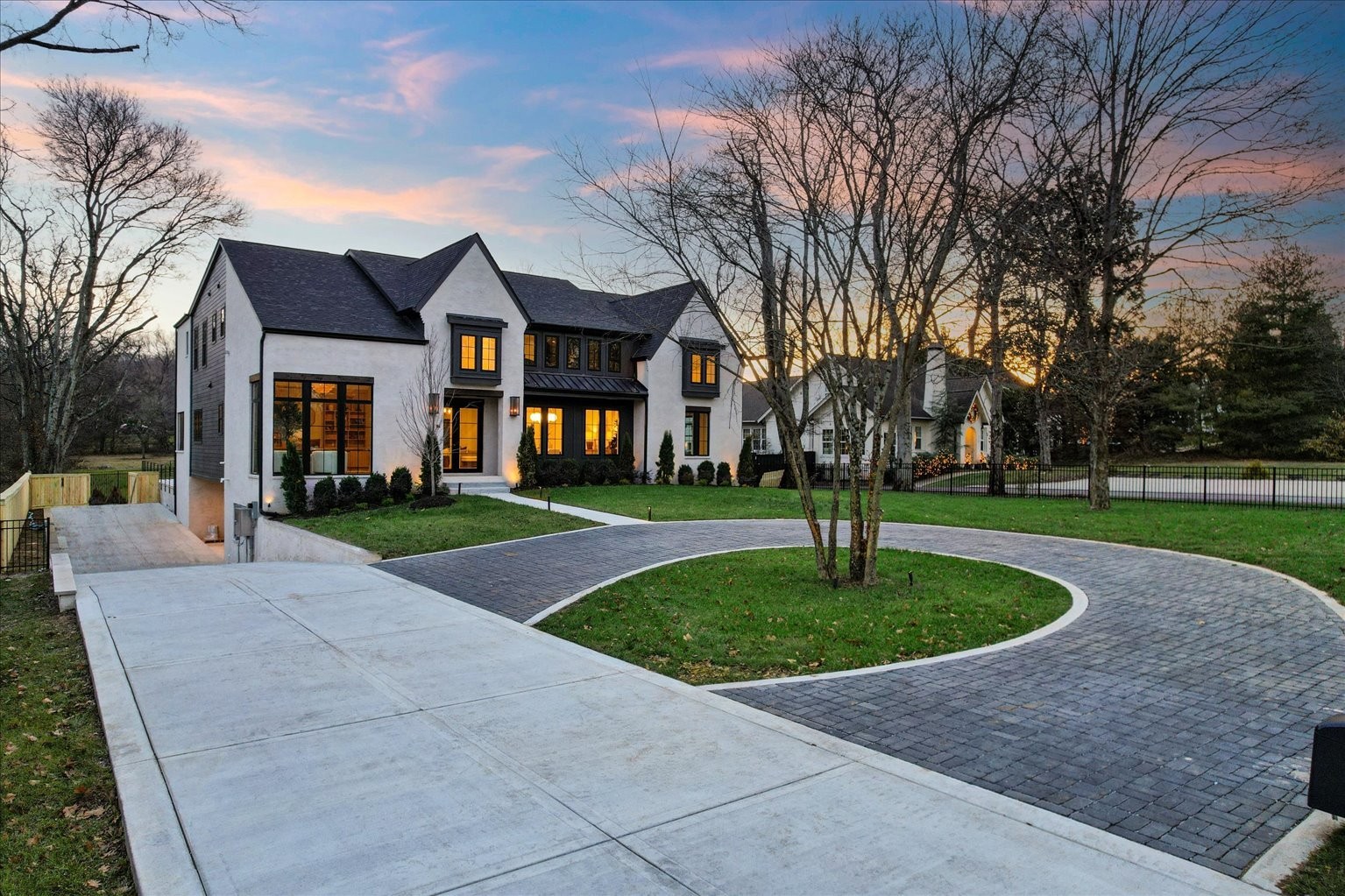 935 Battery Ln