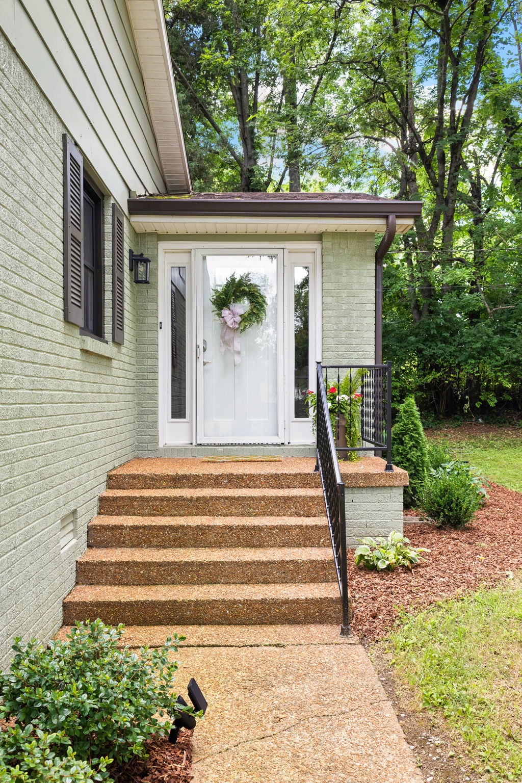 2879 Lyncrest Dr