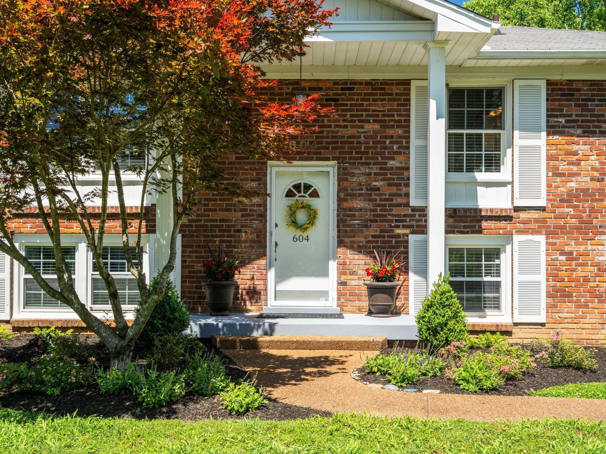 604 Meadowgreen Dr