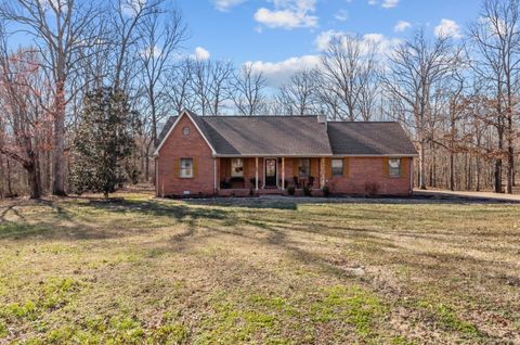 818 Oakland Dr New Johnsonville TN 37134