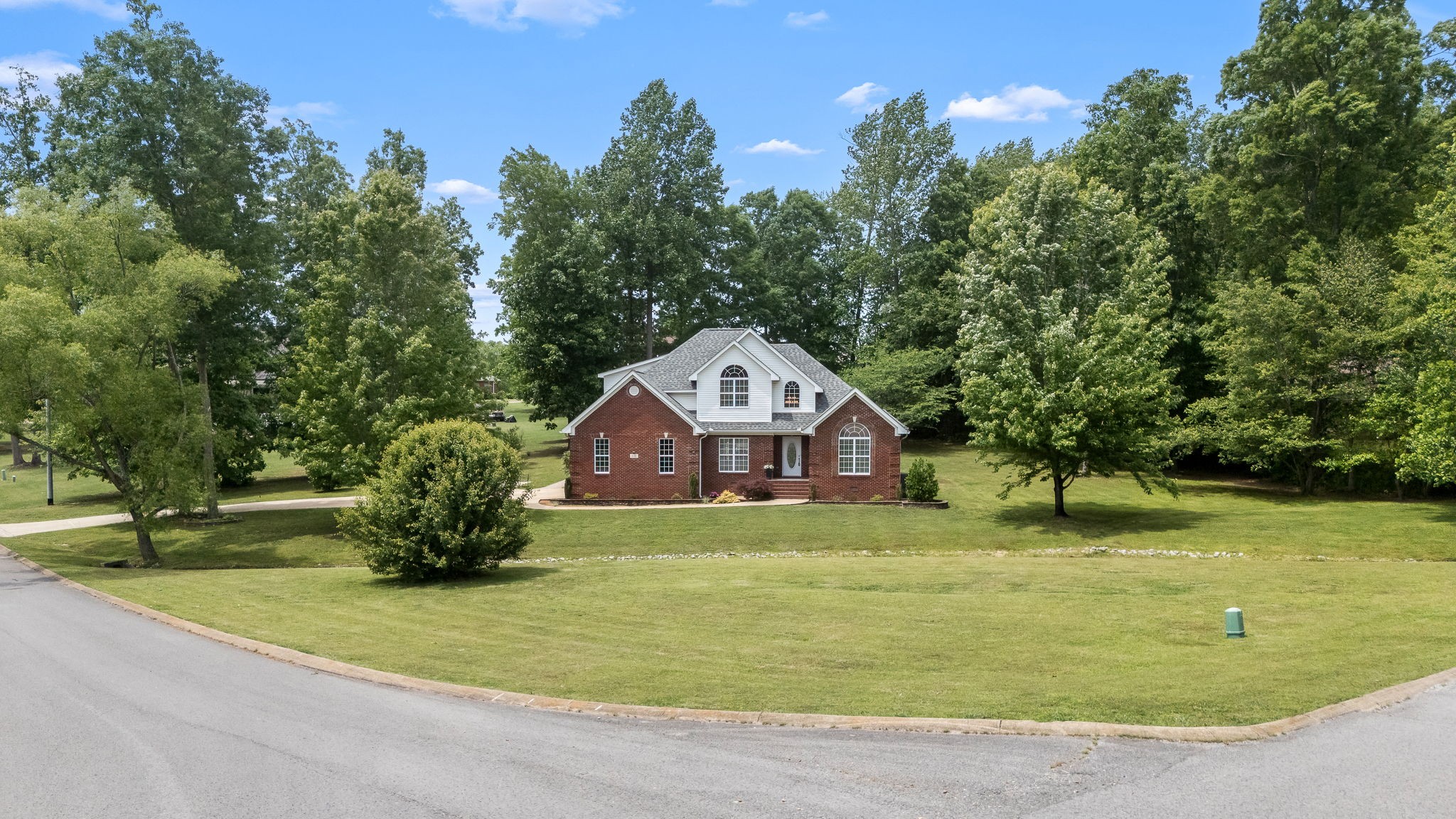 60 Windwood Dr