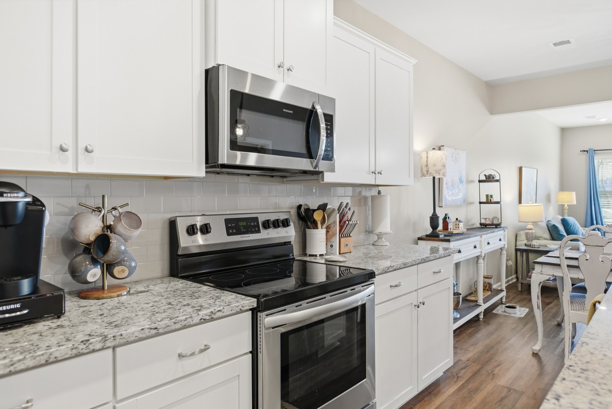 5005 Percival Dr
