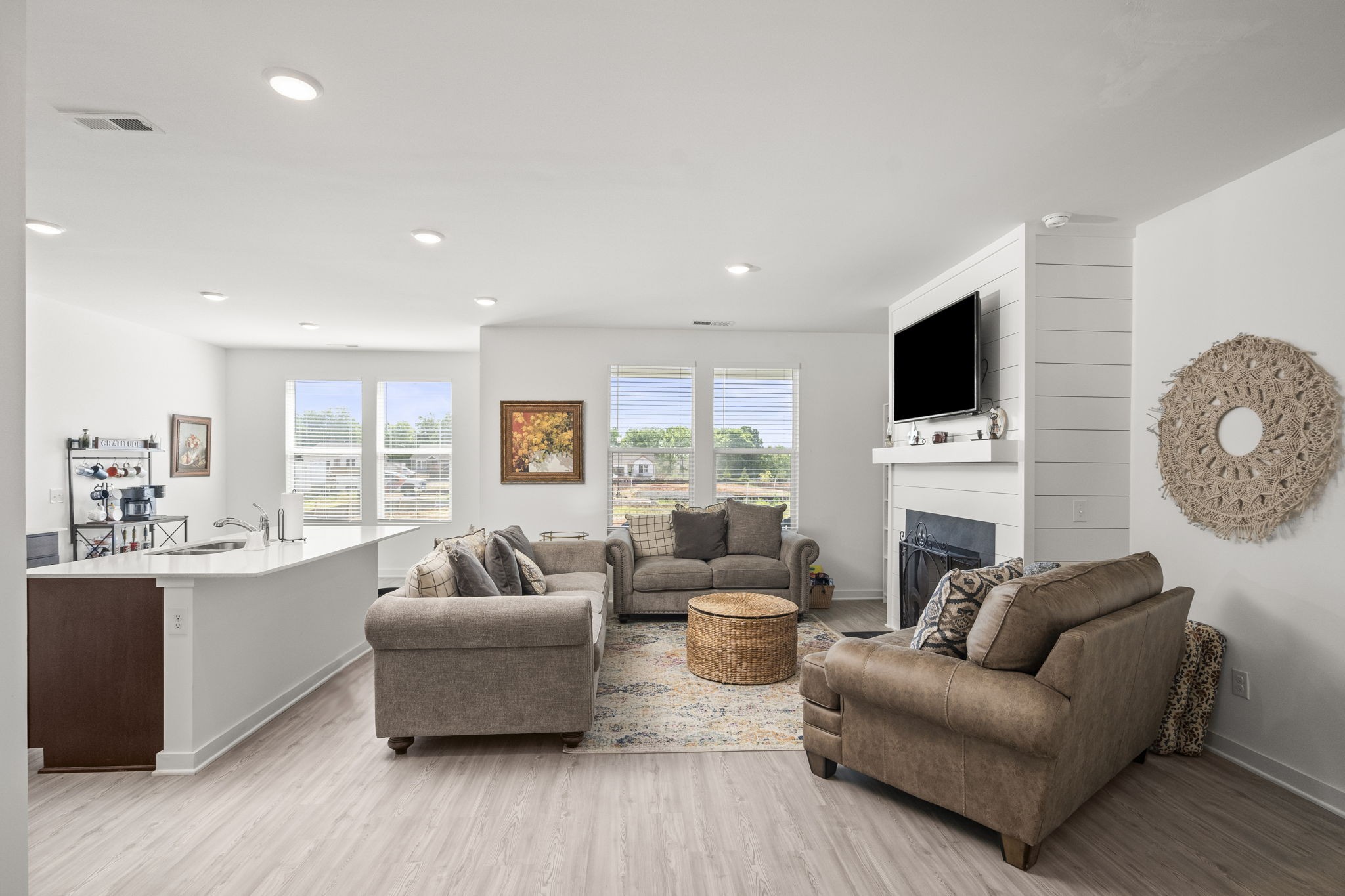 5111 Cothron Dr