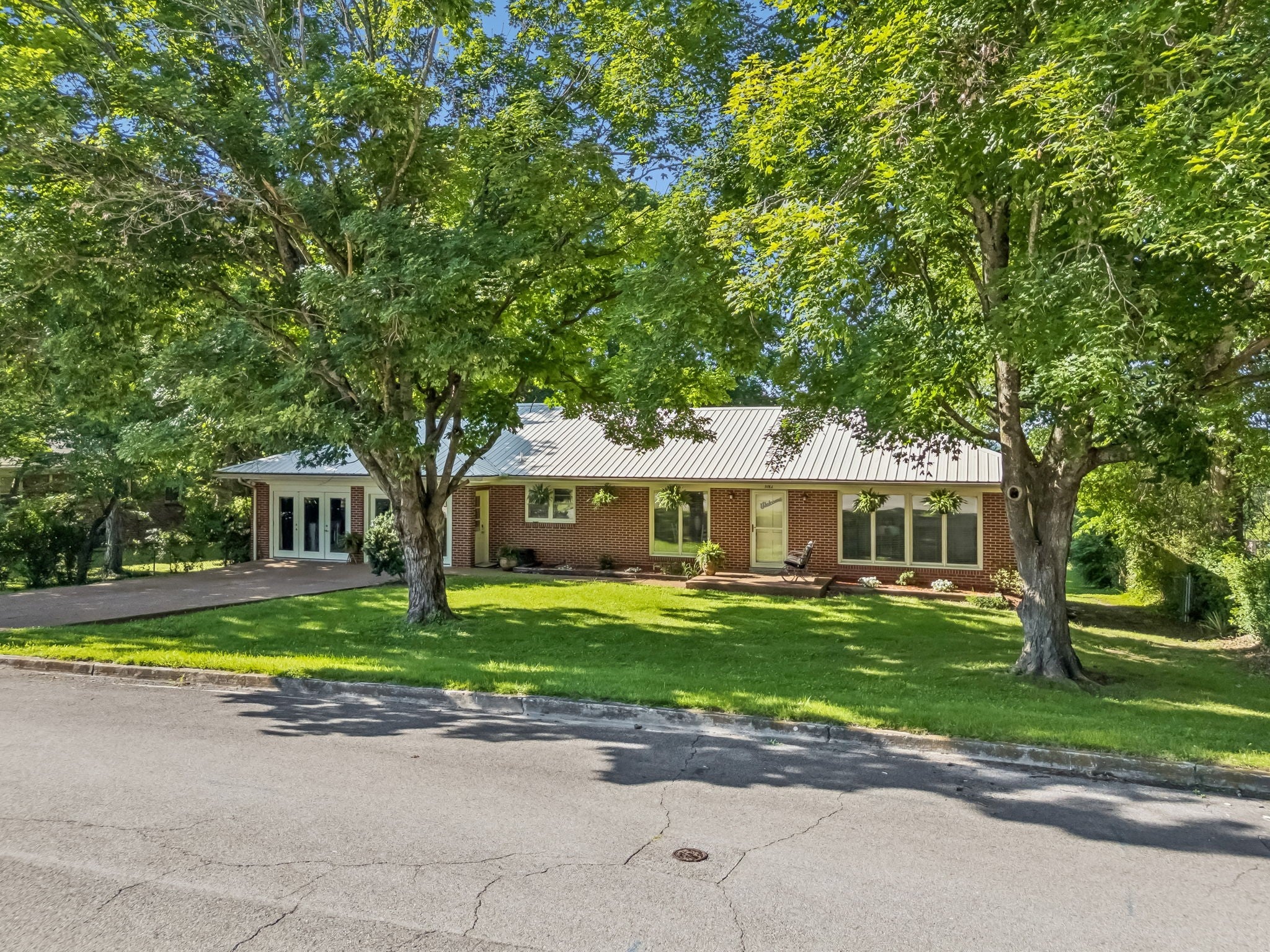 1082 Rolling Fields Cir