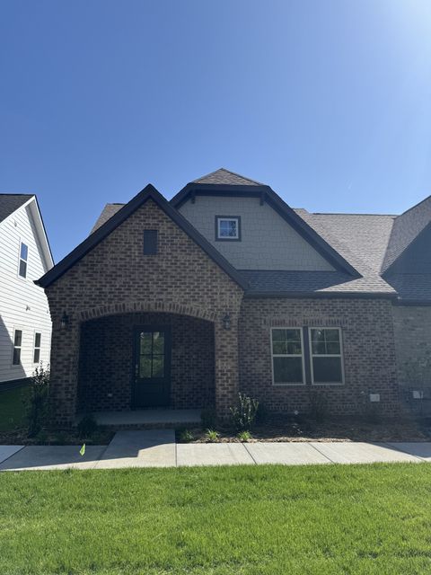 744 Coburg Street Gallatin TN 37066