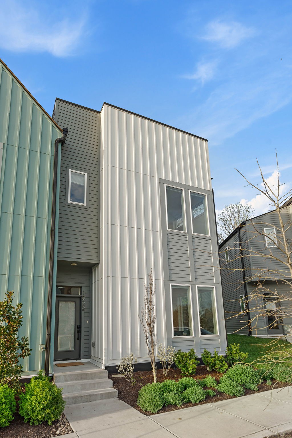 1522 Yarra St