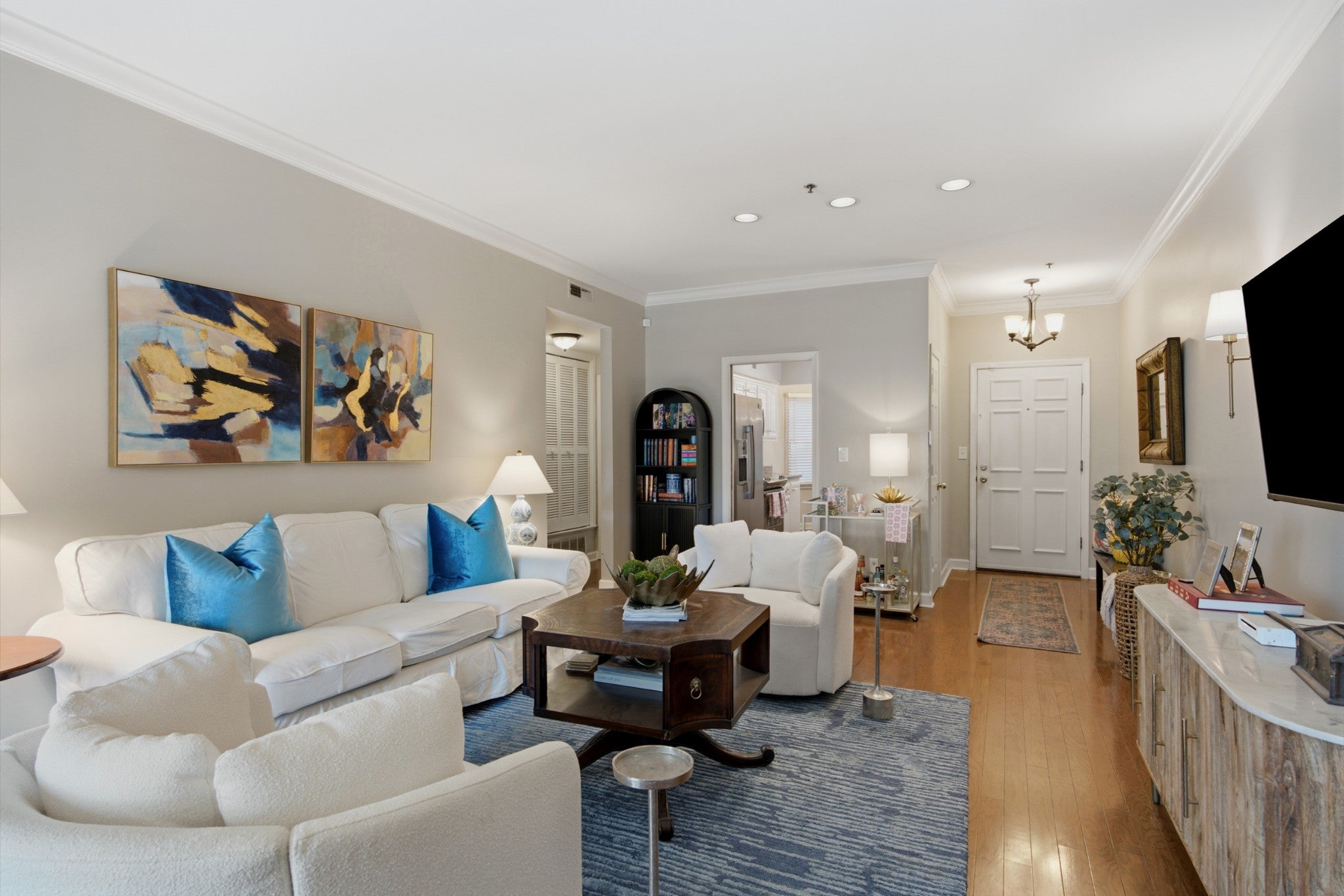 3818 West End Ave 209