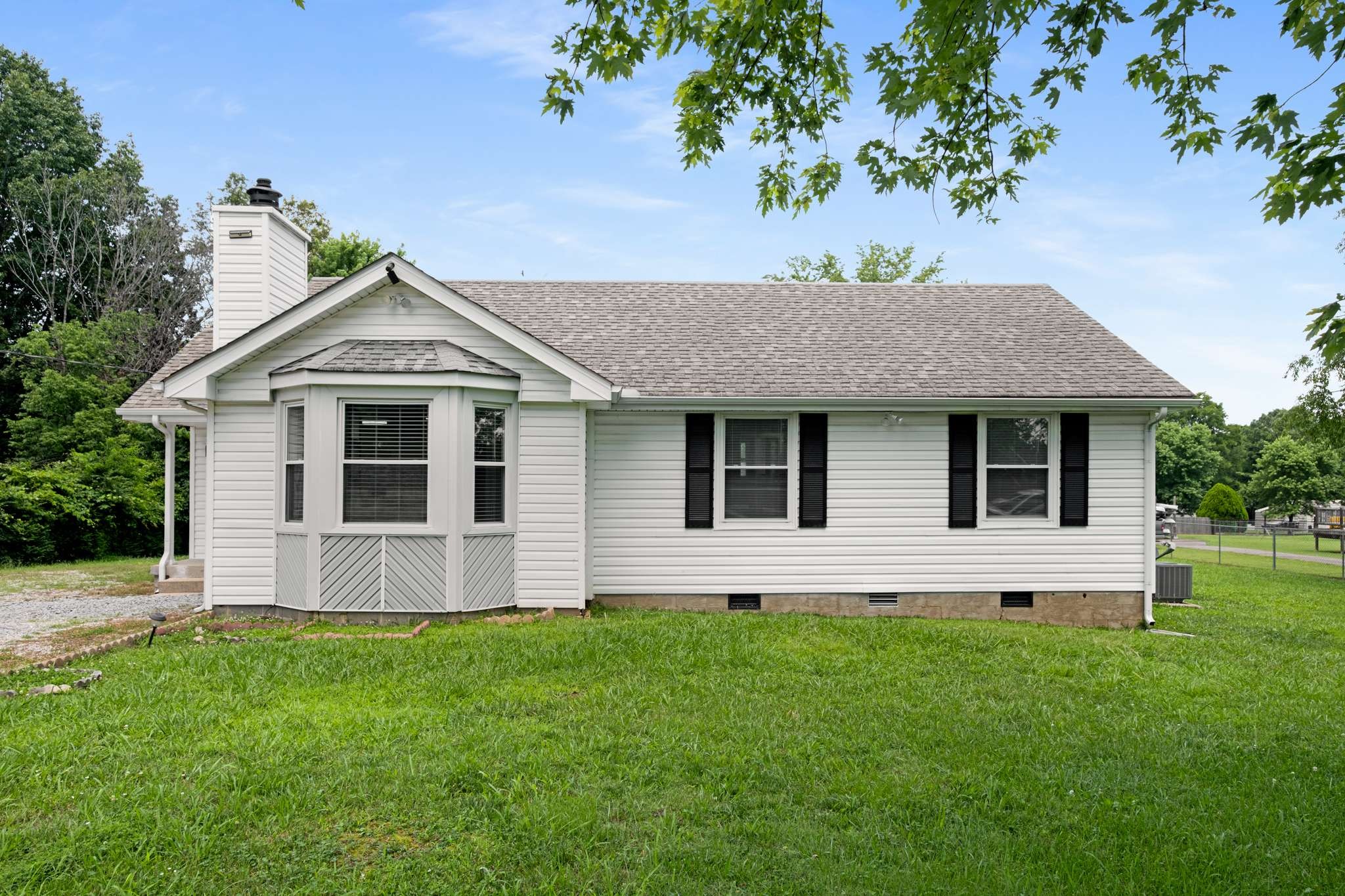 411 Lake Farm Rd