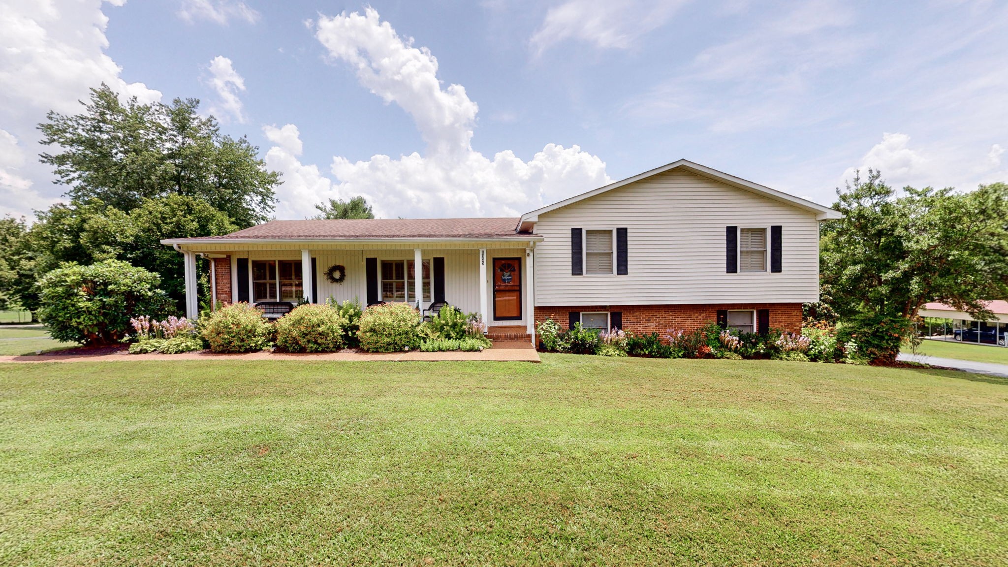 1335 Chippendale Cir