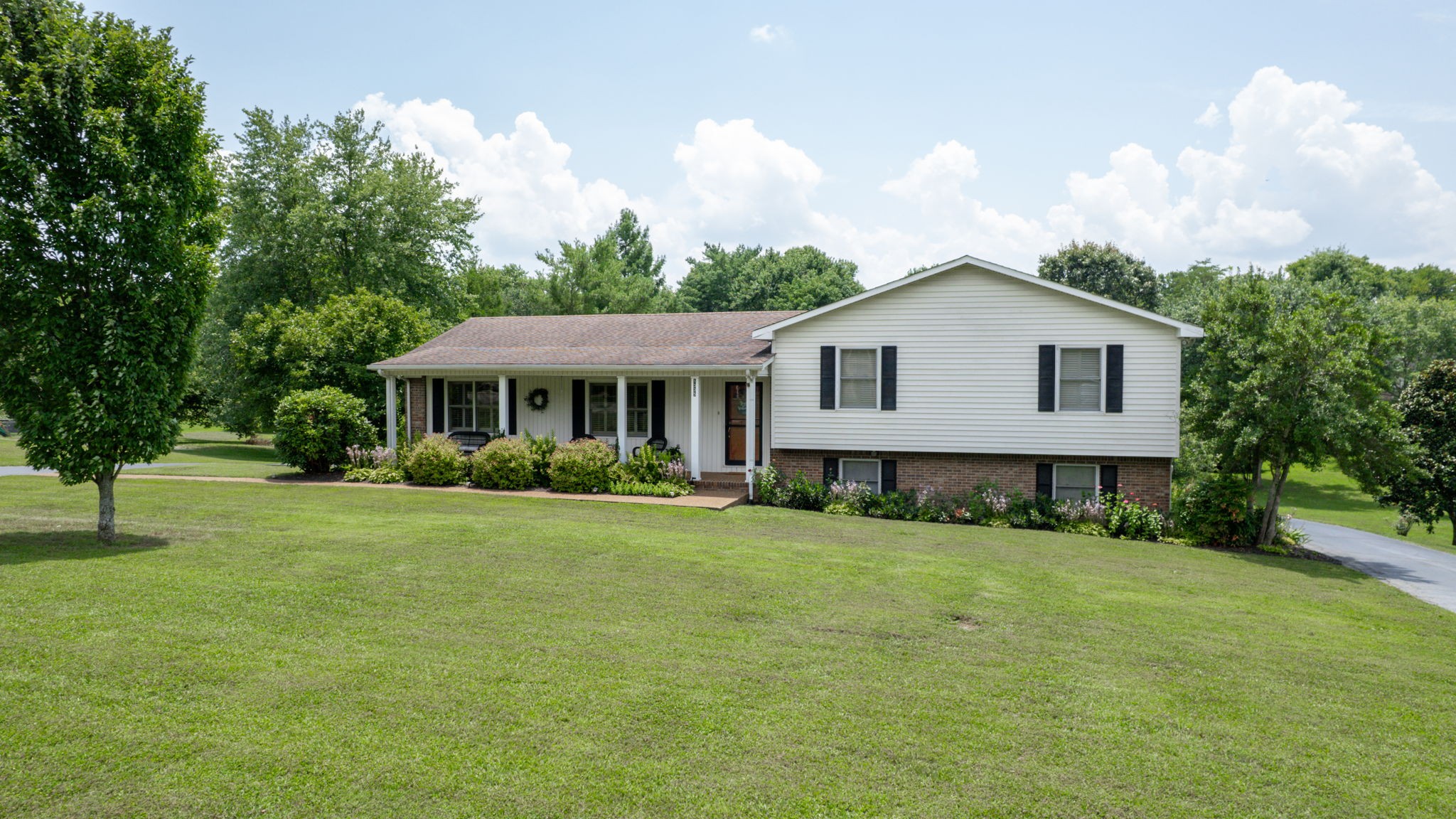 1335 Chippendale Cir