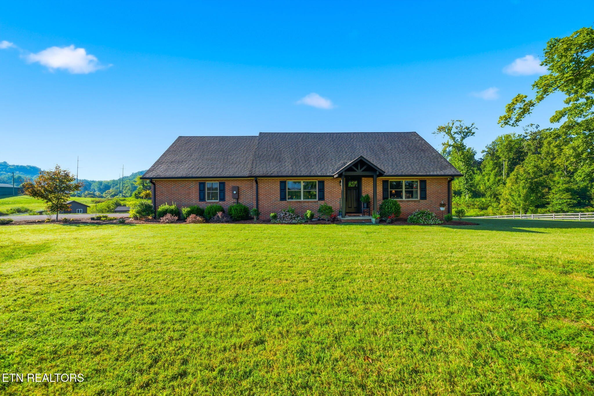 276 Highway 307