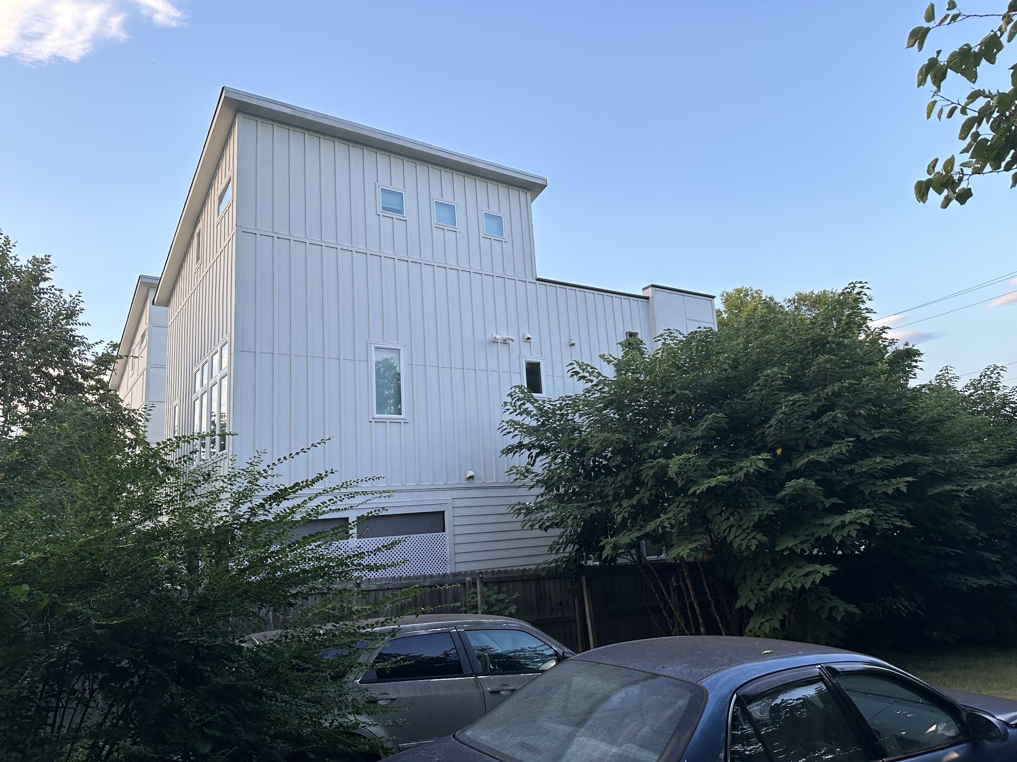 1118 2nd Ave S