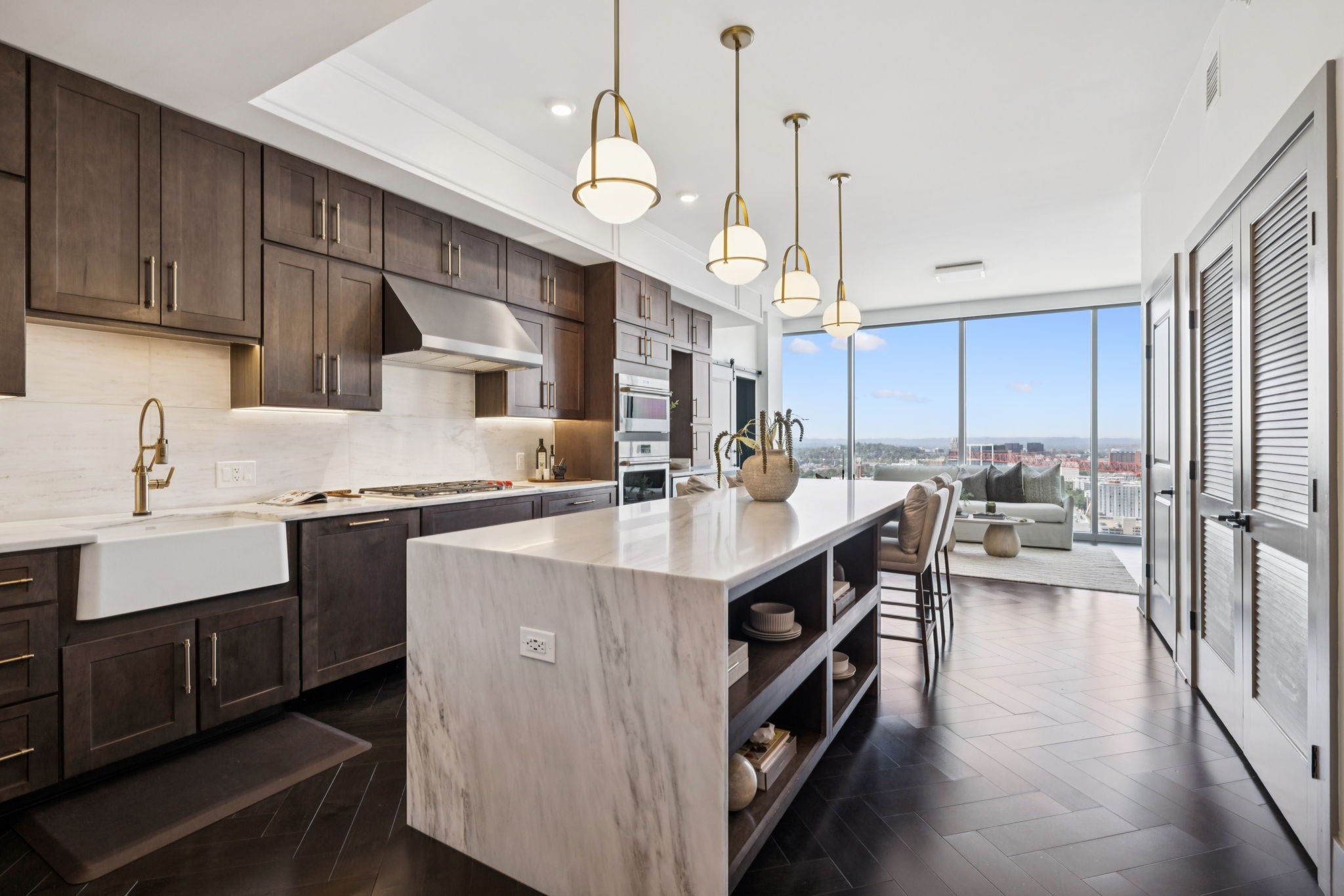 2-bed listing at 1616 West End Ave 2701, Nashville