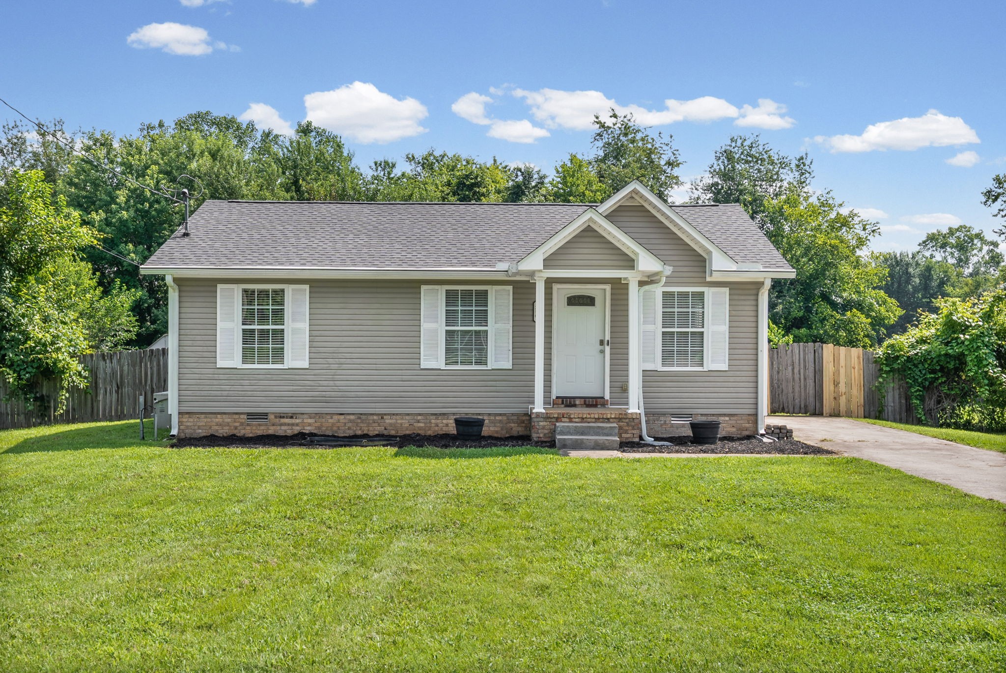 250 Hugh Hunter Rd