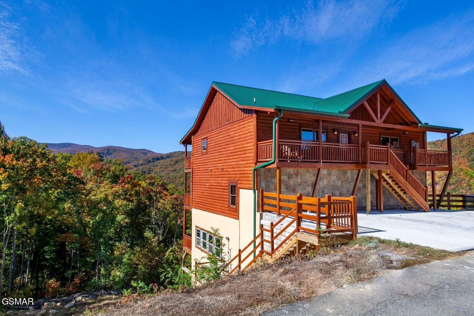 923 Street Of Dreams Drive