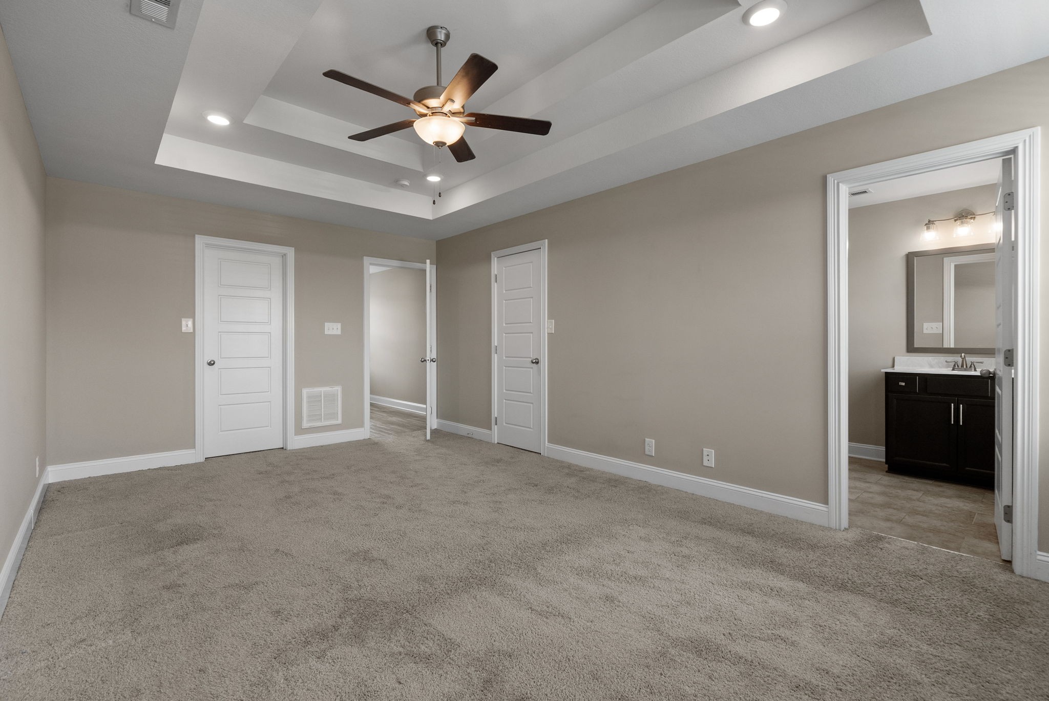 Clarksville, Tennessee 37042, United States, 3 Bedrooms Bedrooms, ,3 BathroomsBathrooms,Residential,Active,137443