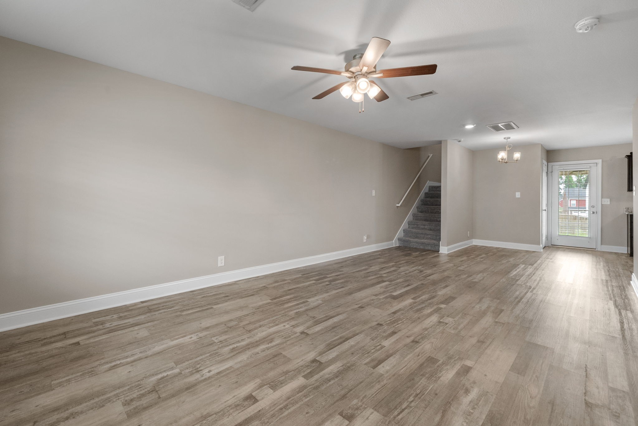 Clarksville, Tennessee 37042, United States, 3 Bedrooms Bedrooms, ,3 BathroomsBathrooms,Residential,Active,137443