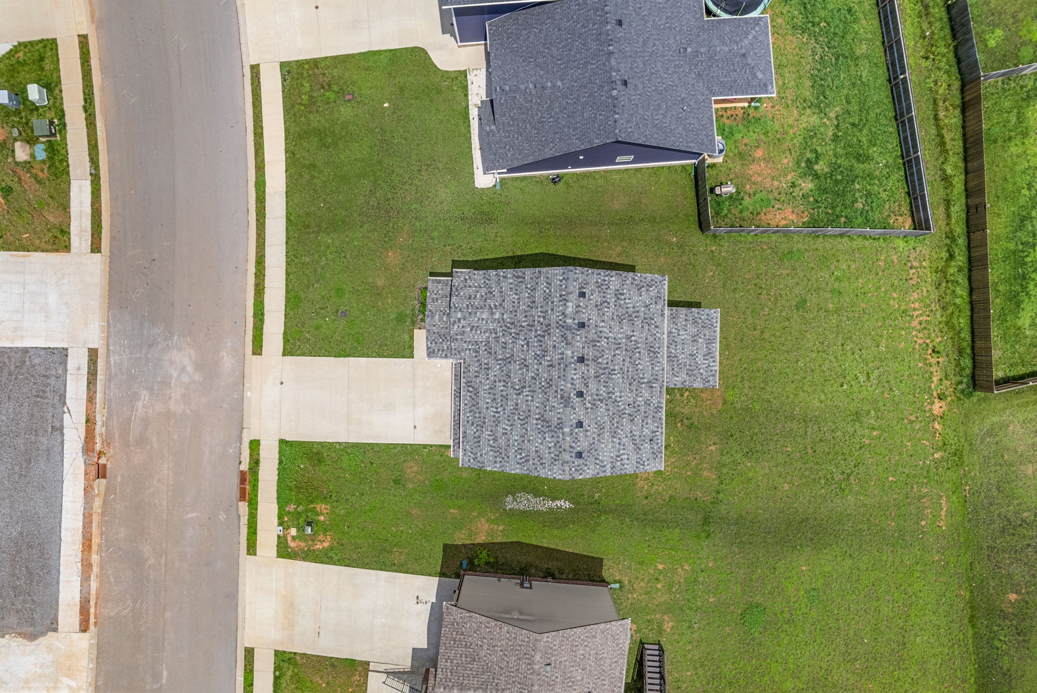 Clarksville, Tennessee 37042, United States, 3 Bedrooms Bedrooms, ,3 BathroomsBathrooms,Residential,Active,137443