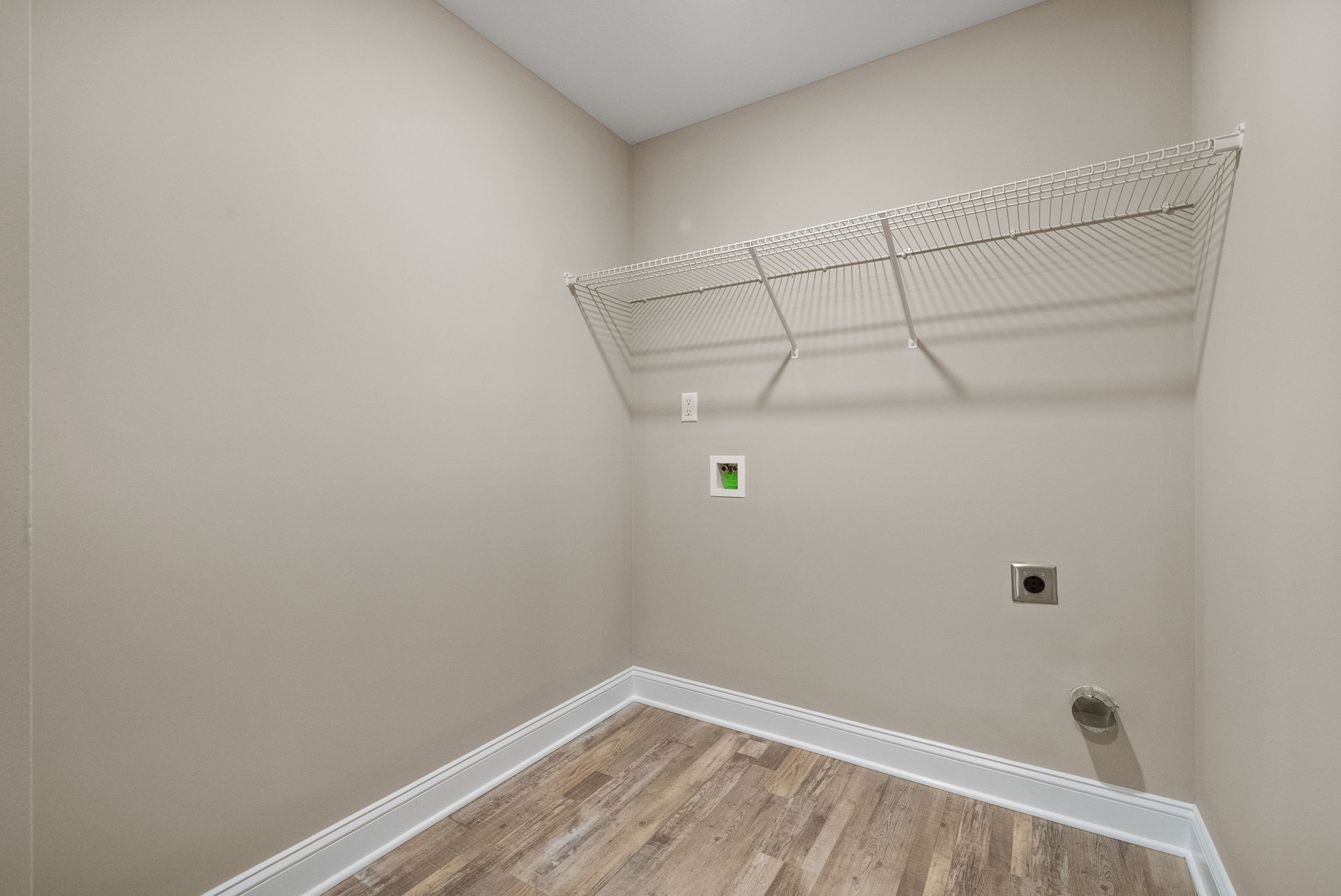 Clarksville, Tennessee 37042, United States, 3 Bedrooms Bedrooms, ,3 BathroomsBathrooms,Residential,Active,137443