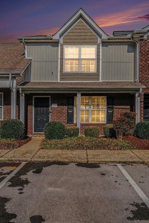 2039 George Buchanan Dr La Vergne TN 37086