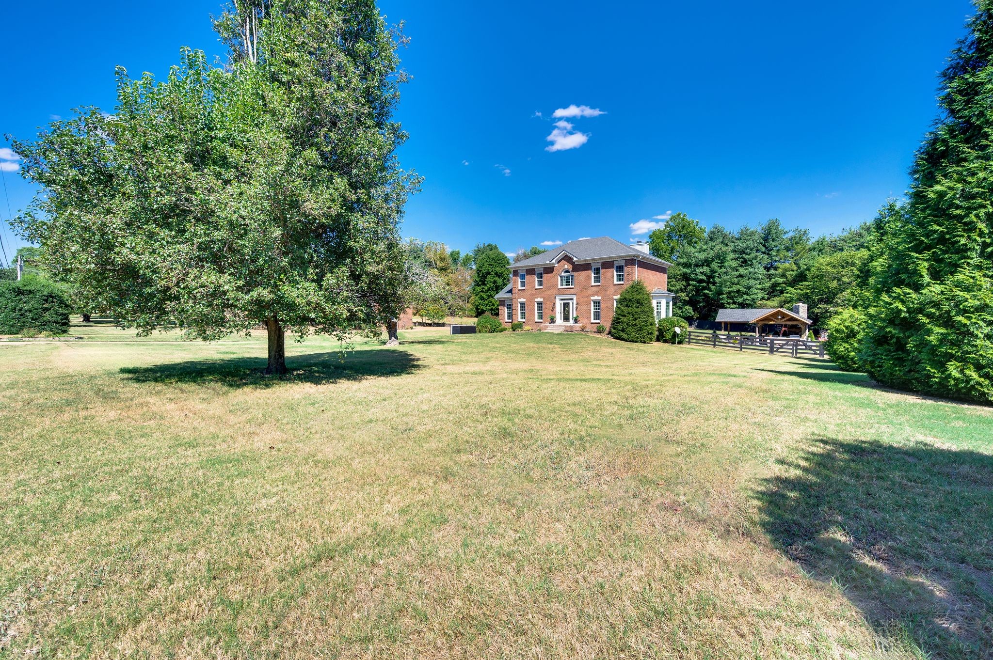 4011 Trail Ridge Dr
