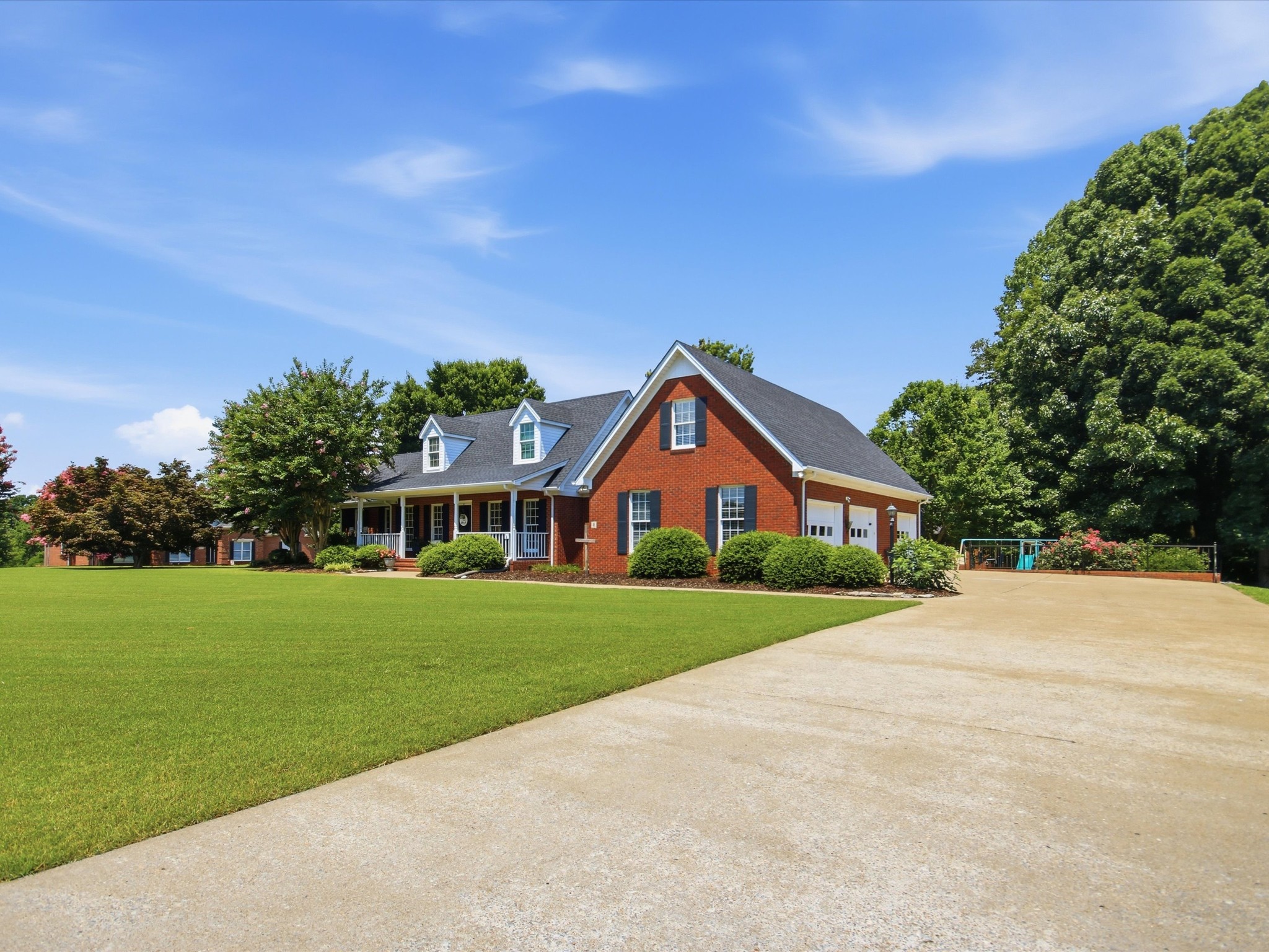 4 Derby Dr