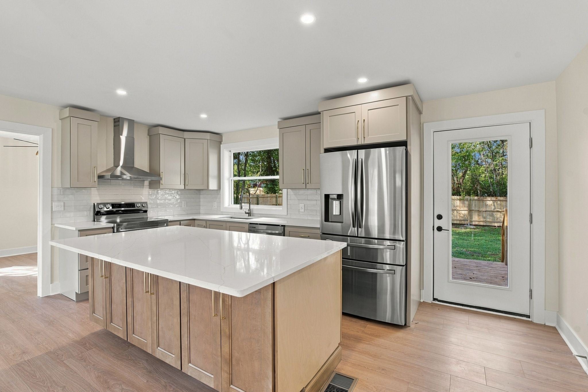 3912 Mallard Dr