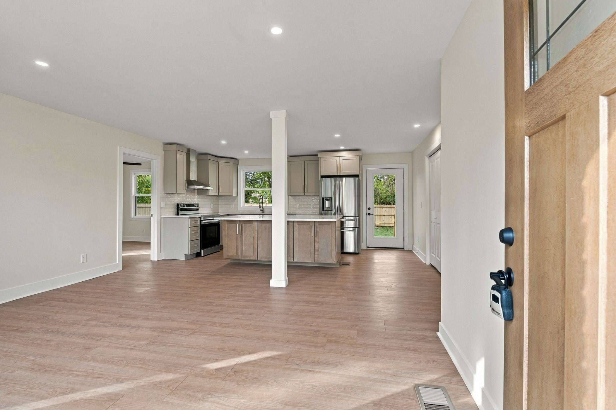 3912 Mallard Dr