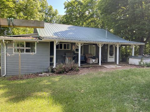 140 Spivey Ln Gainesboro TN 38562