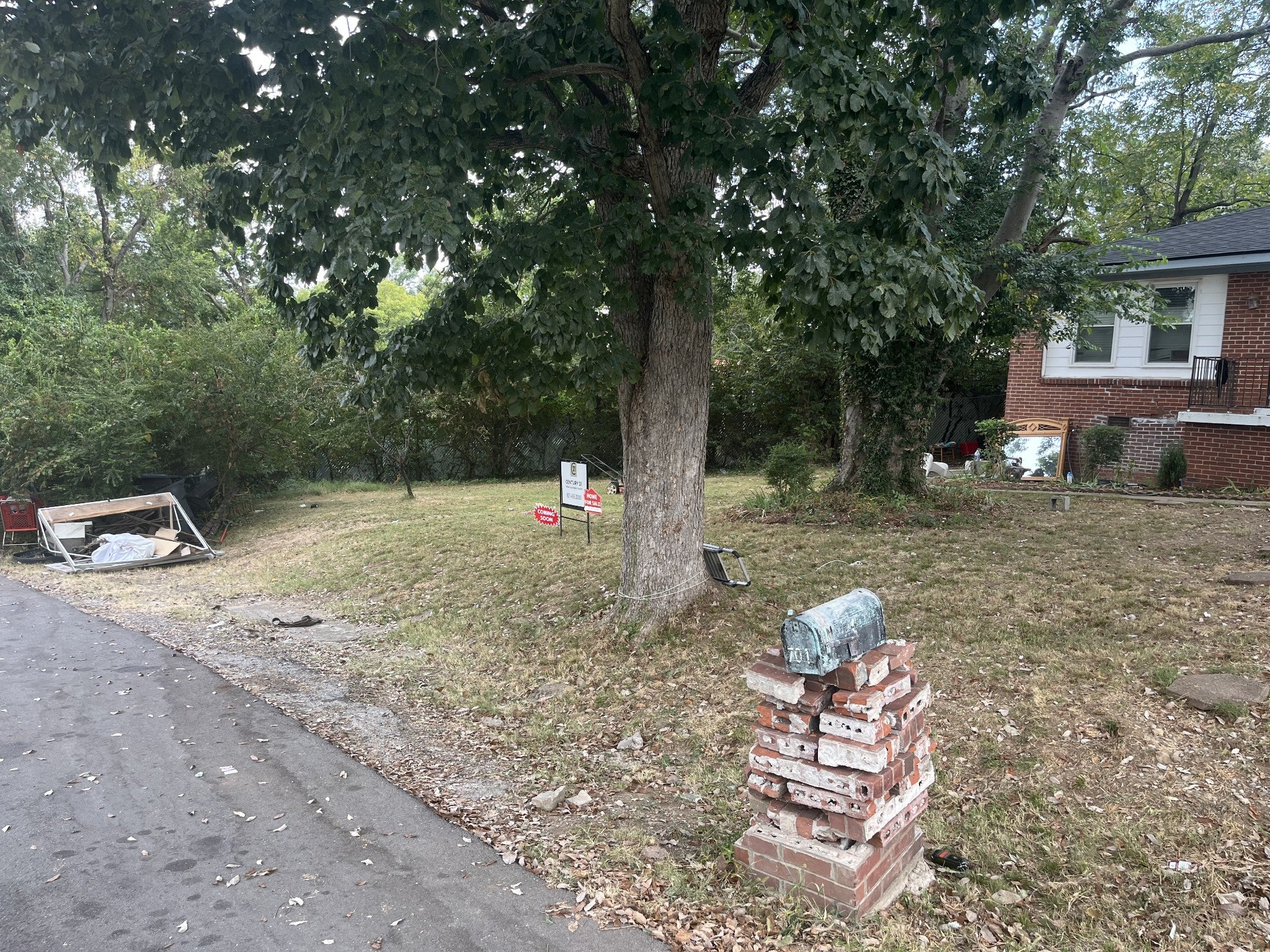 701 Yowell Ave