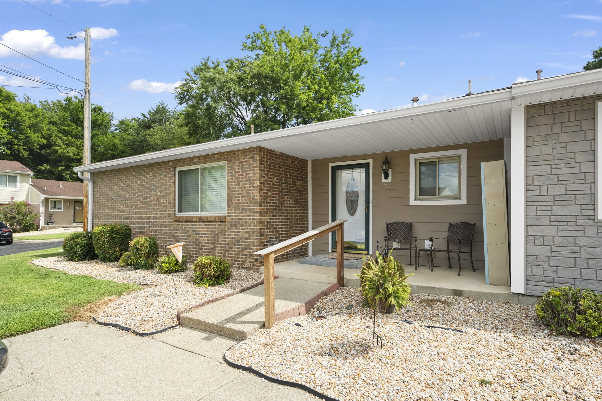 2169 Highway 41 S 33