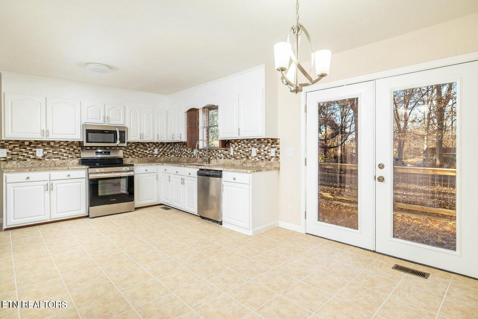 1534 Mcilvaine Drive