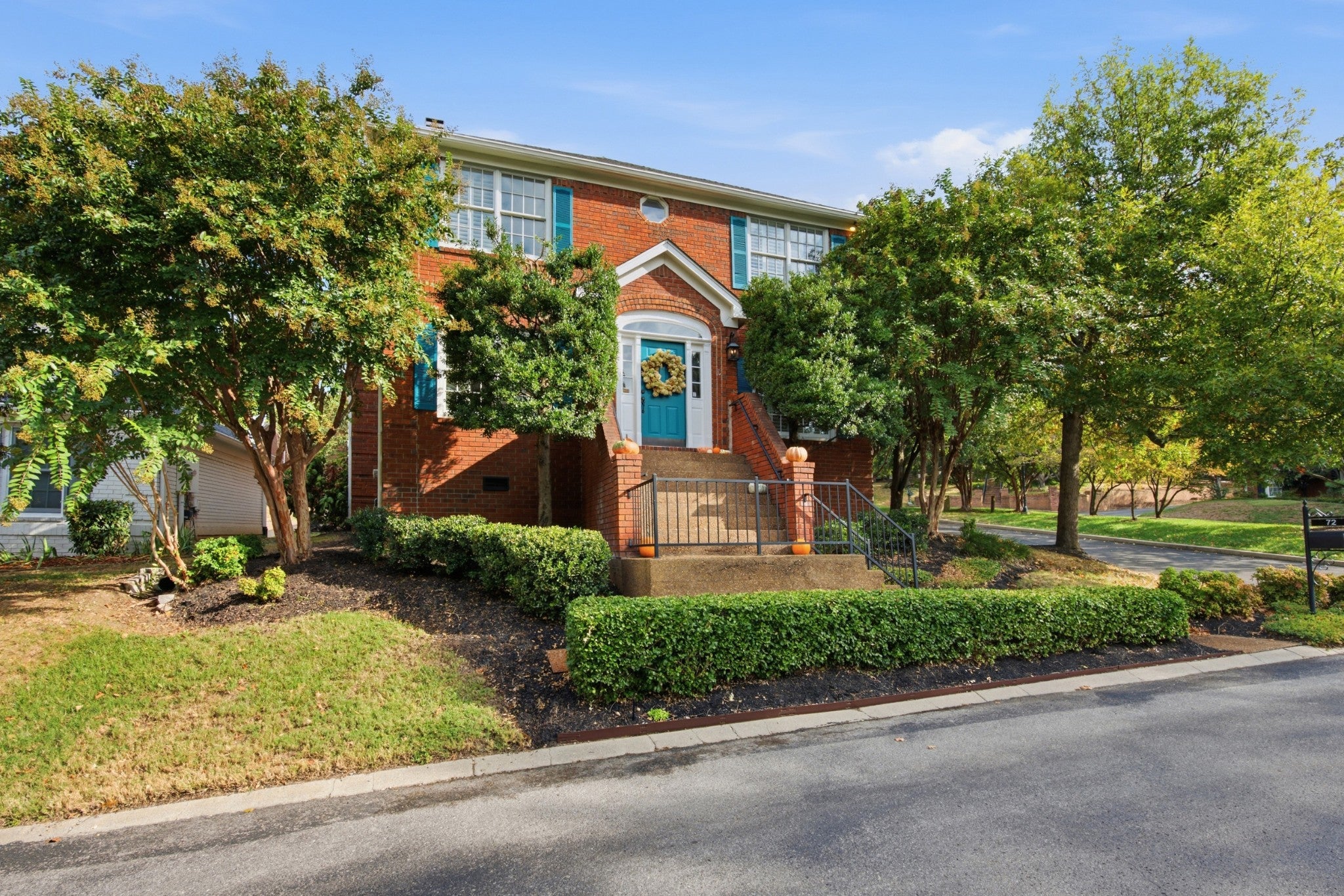 72 Ravenwood Hills Cir