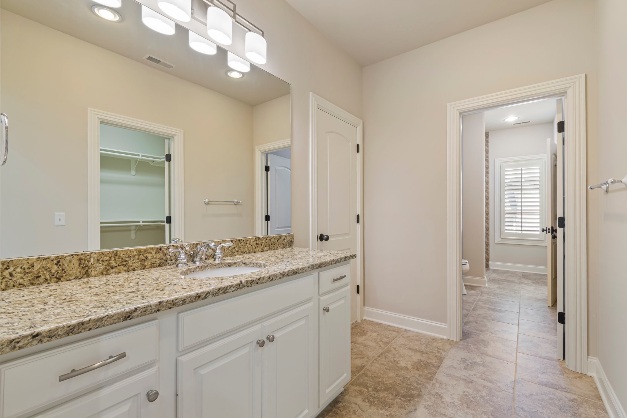 Brentwood, Tennessee 37027, United States, 5 Bedrooms Bedrooms, ,6 BathroomsBathrooms,Residential,Active,118348