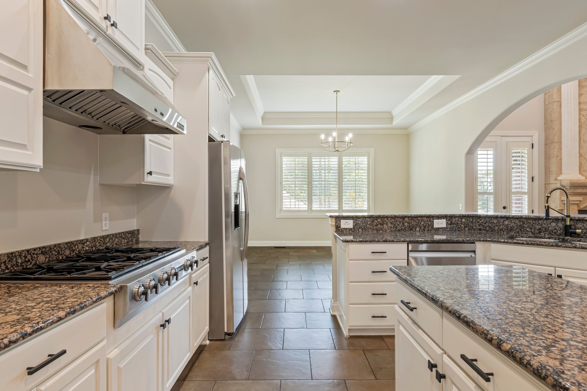 Brentwood, Tennessee 37027, United States, 5 Bedrooms Bedrooms, ,6 BathroomsBathrooms,Residential,Active,118348