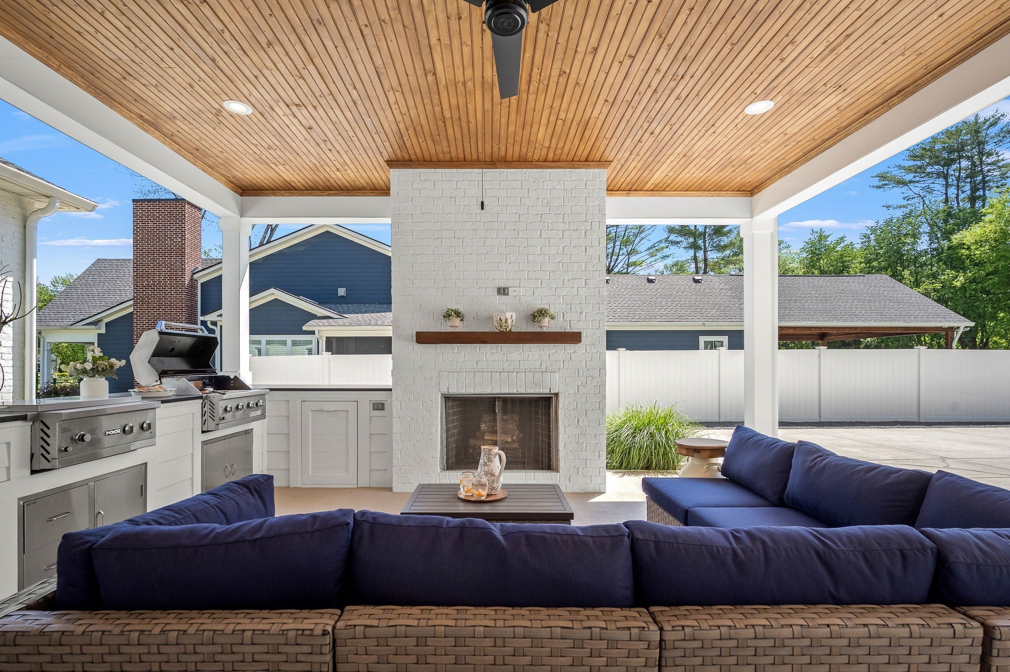 406 Minerva Dr