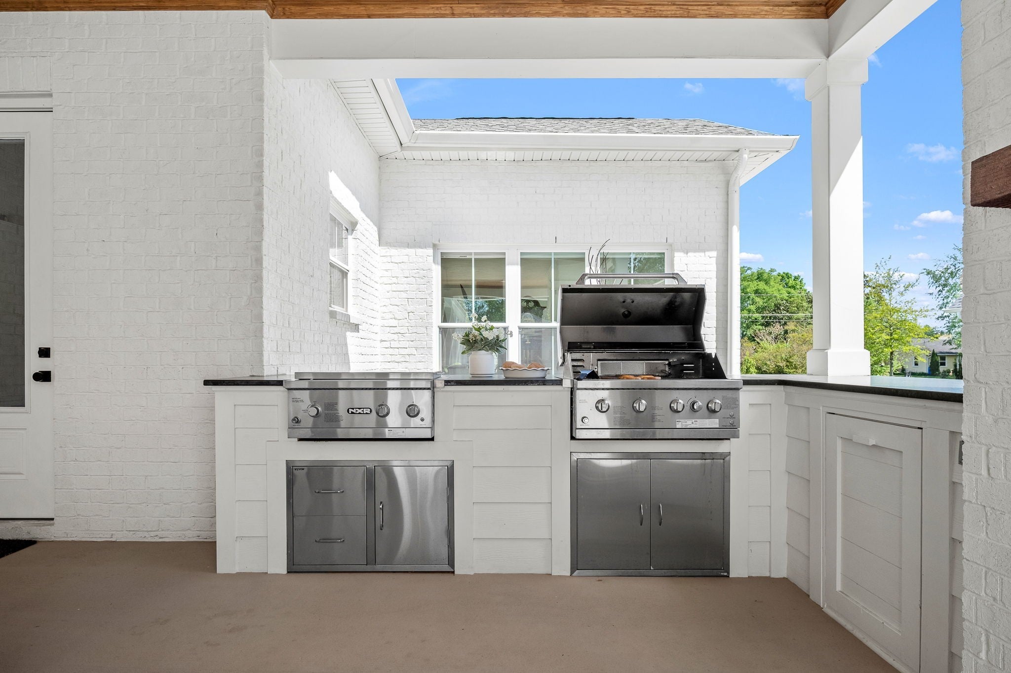 406 Minerva Dr