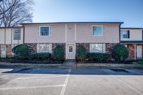 932 Coarsey Dr Nashville TN 37217