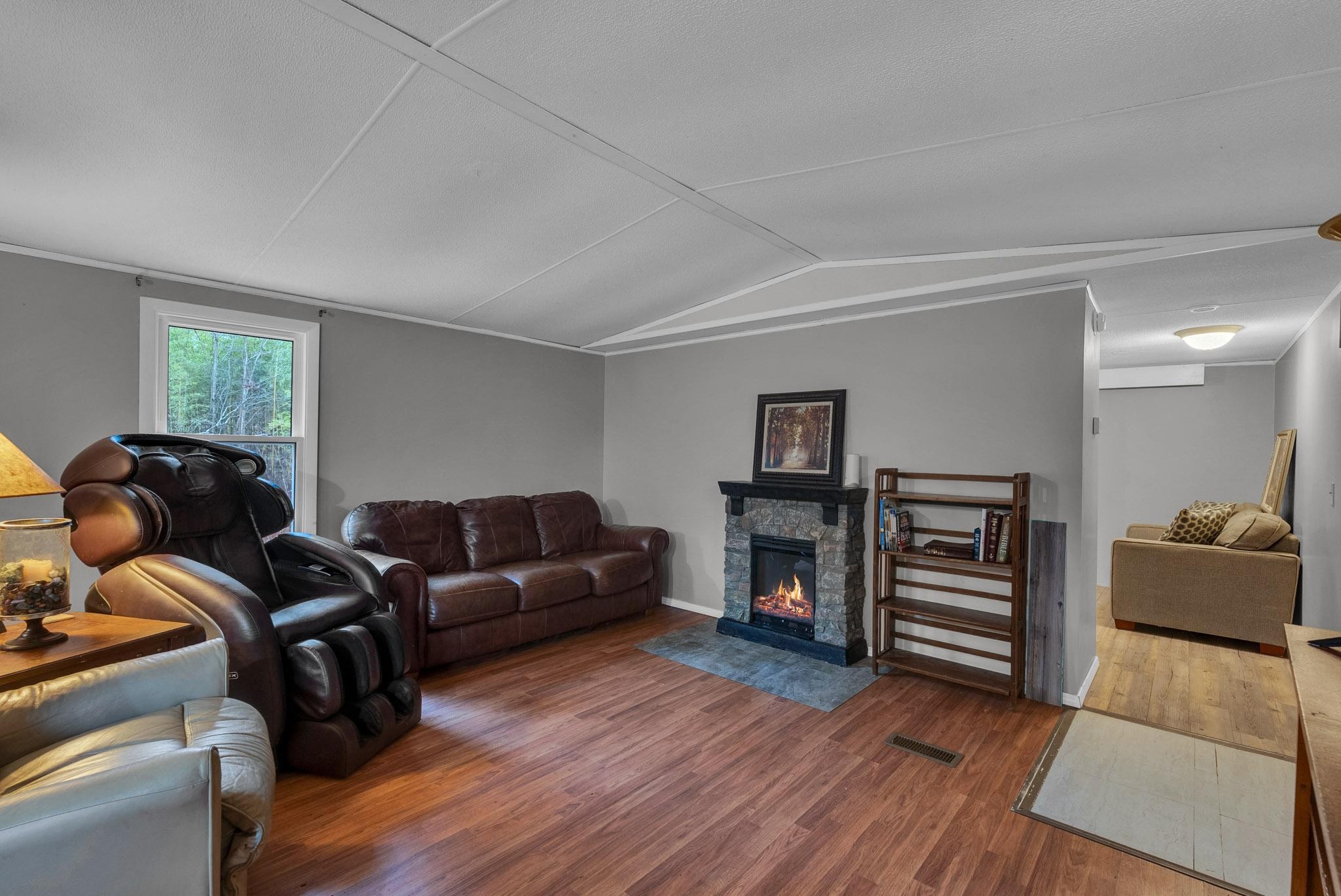 150 Critter Crossing Rd