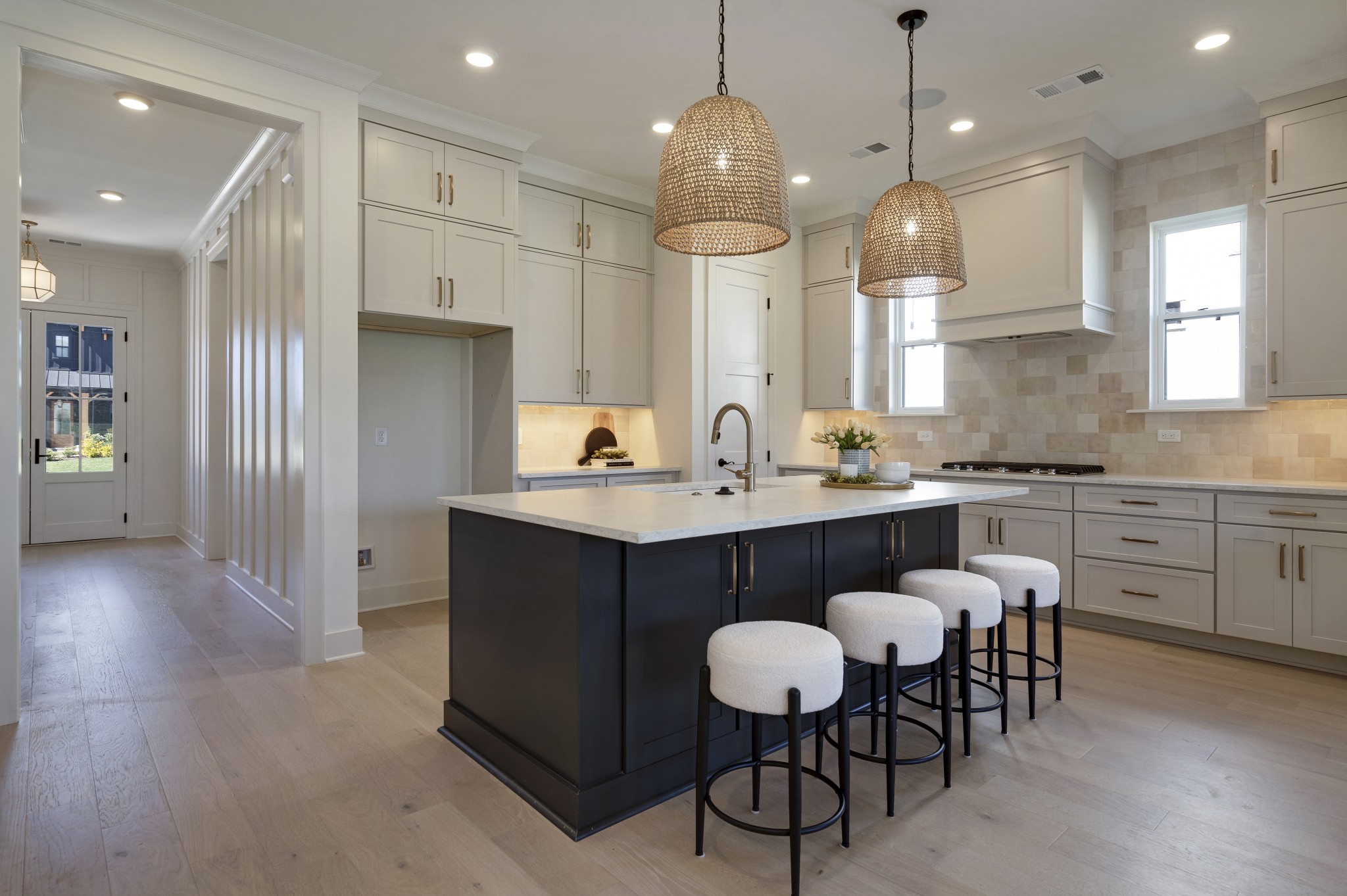 Franklin, Tennessee, 37211, United States, 5 Bedrooms Bedrooms, ,4 BathroomsBathrooms,Residential,Active,2032430
