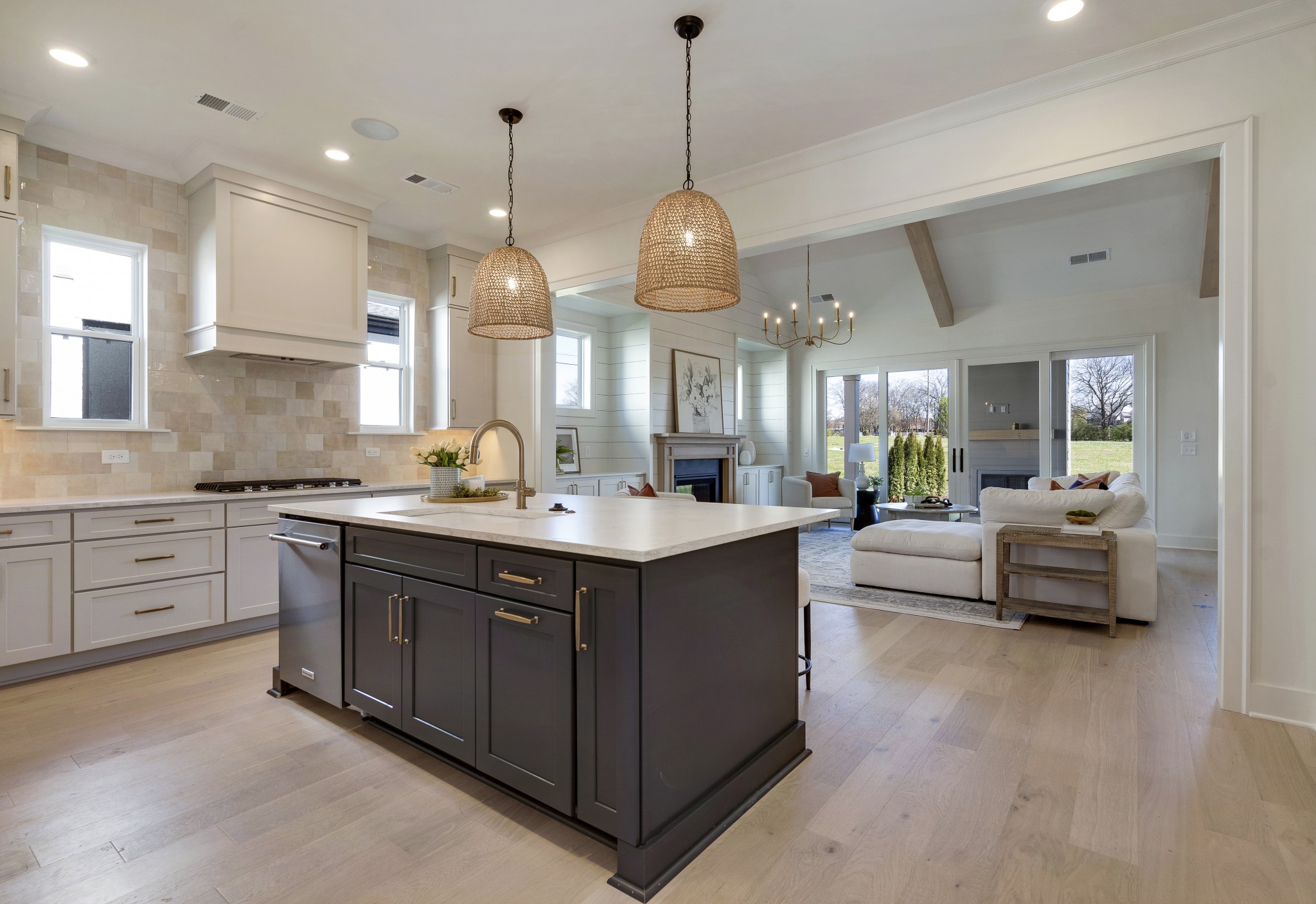 Franklin, Tennessee, 37211, United States, 5 Bedrooms Bedrooms, ,4 BathroomsBathrooms,Residential,Active,2032430