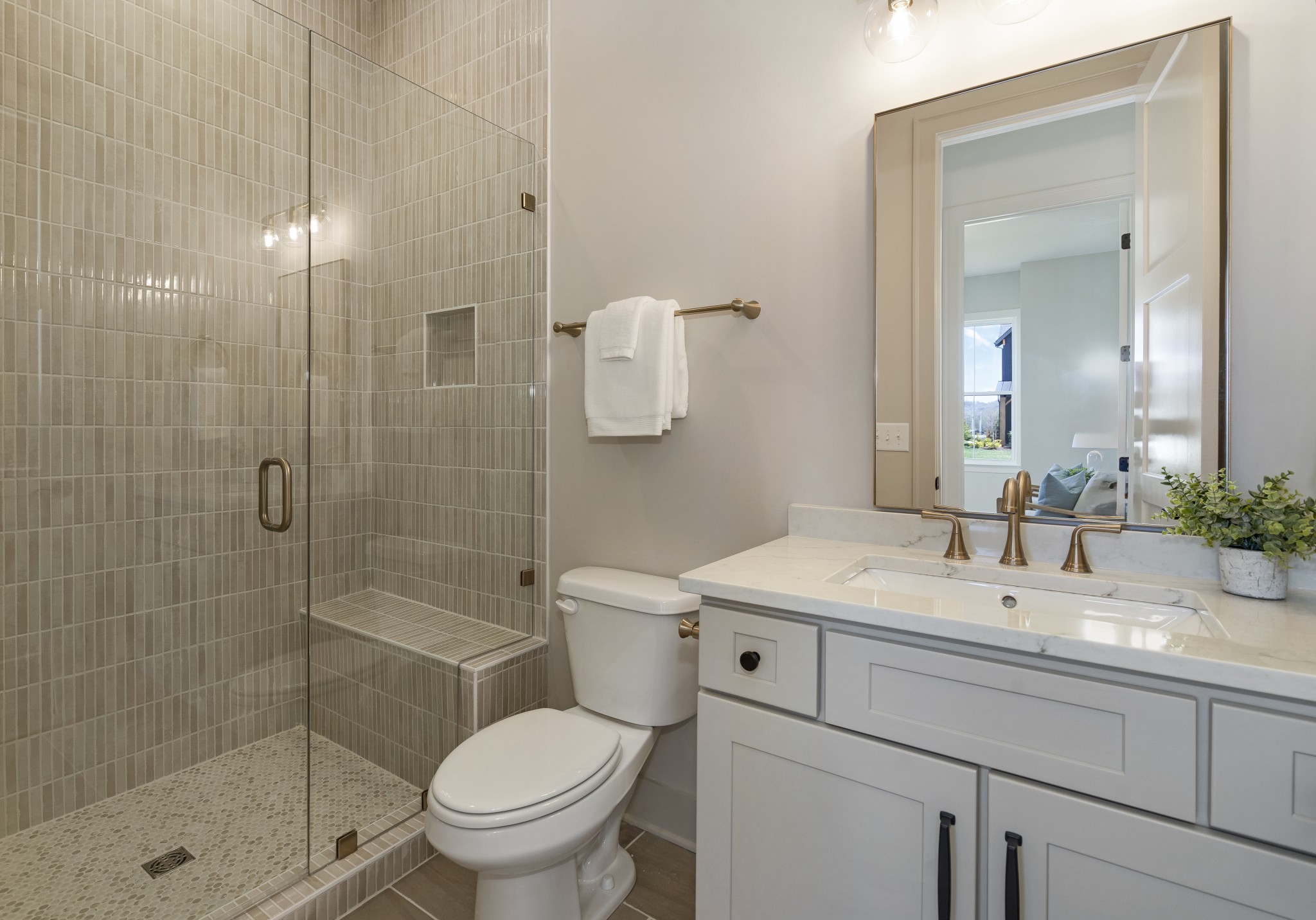 Franklin, Tennessee, 37211, United States, 5 Bedrooms Bedrooms, ,4 BathroomsBathrooms,Residential,Active,2032430